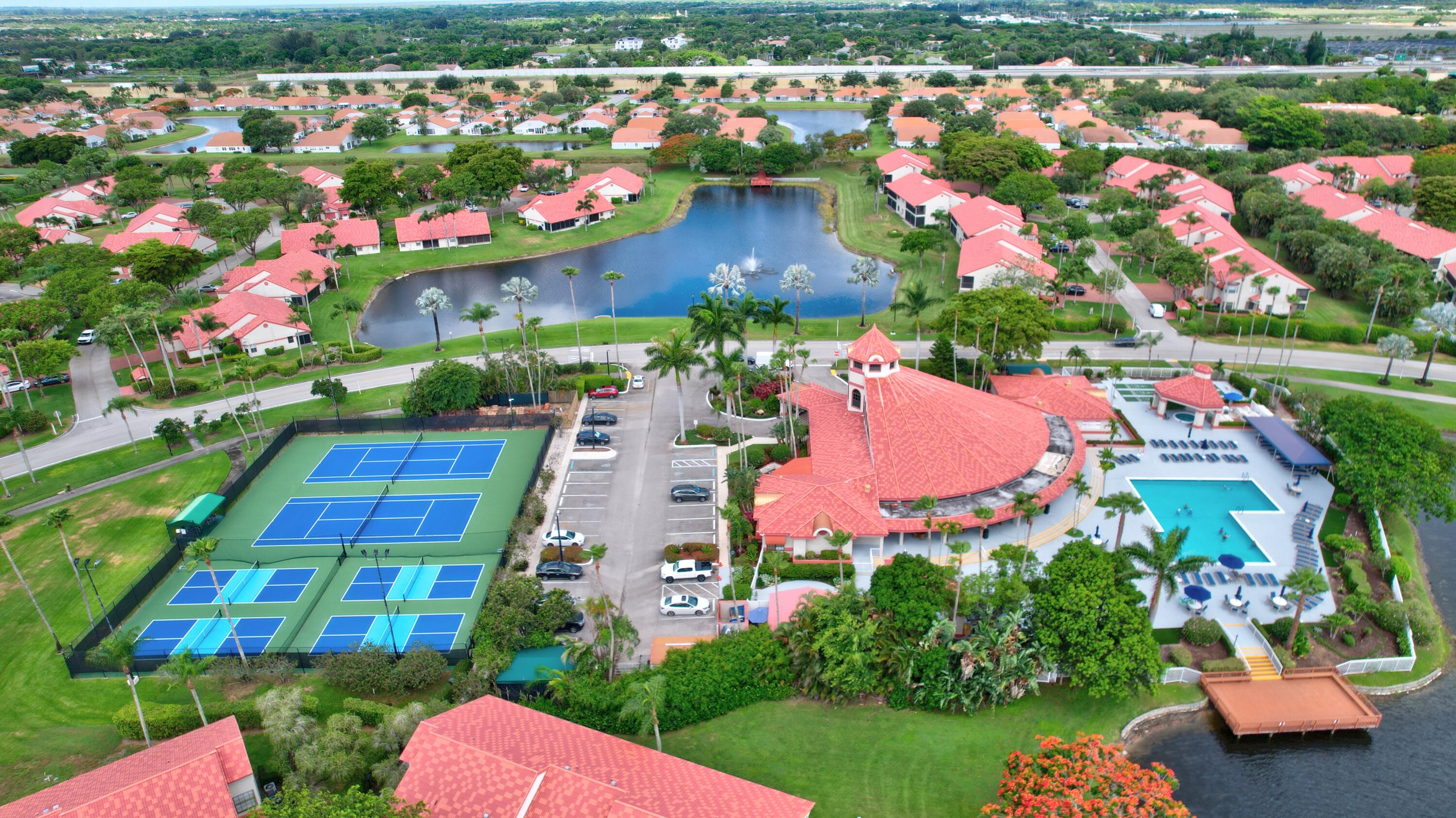 LEXINGTON CLUB 3 - Residential