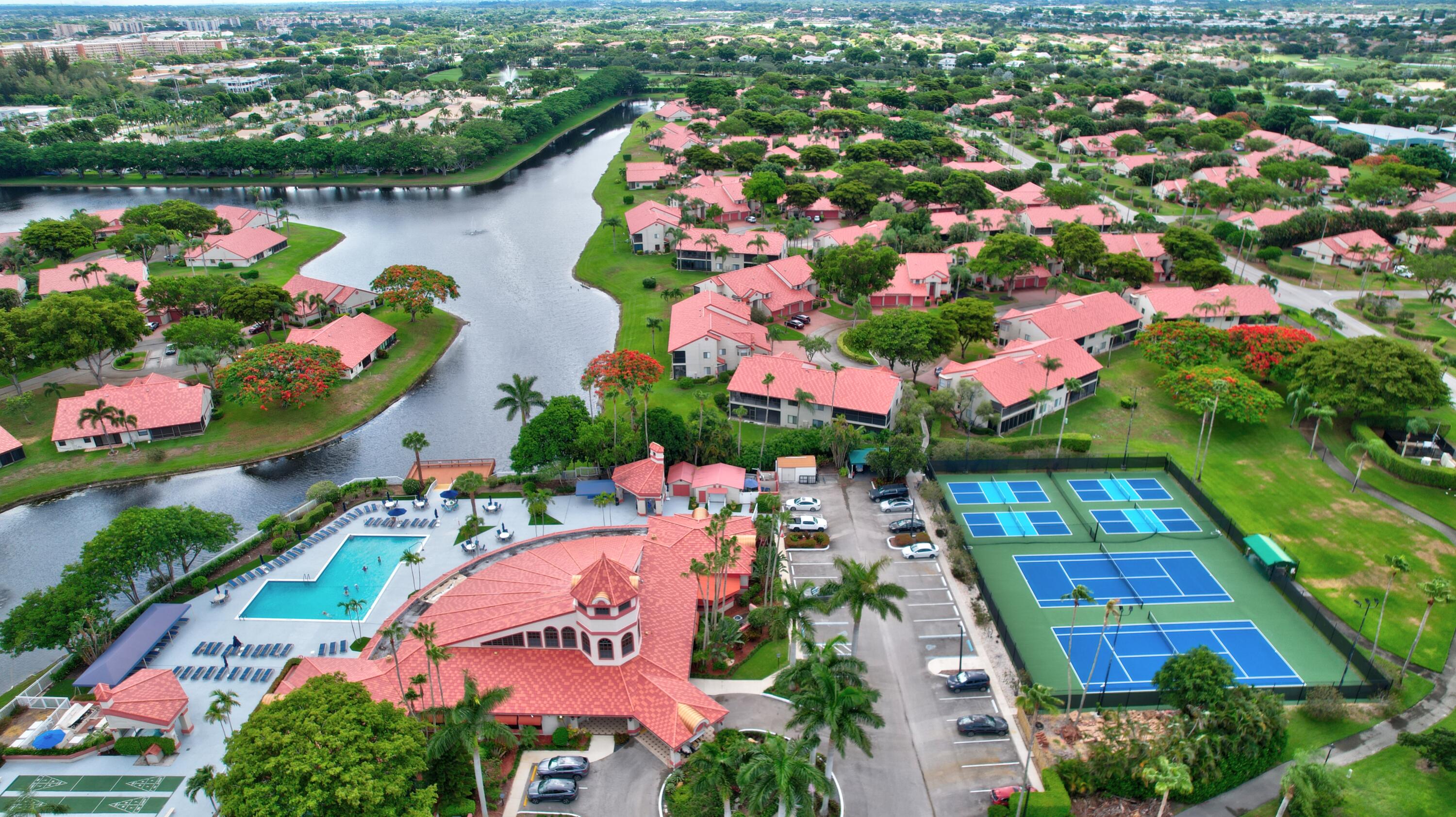 LEXINGTON CLUB 3 - Residential