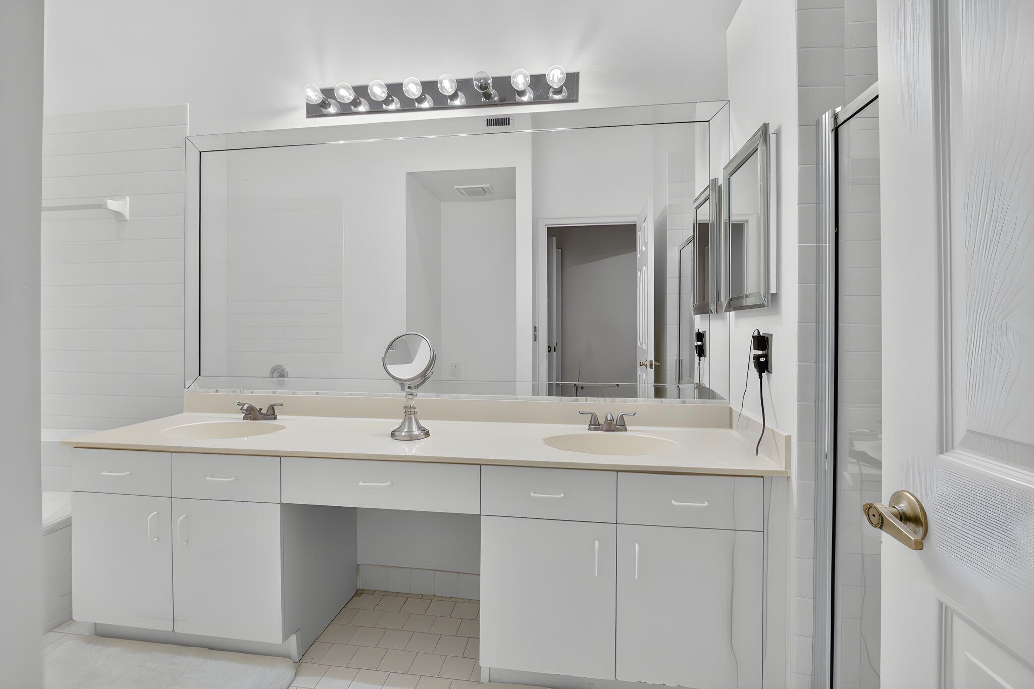 LEXINGTON CLUB 3 - Residential