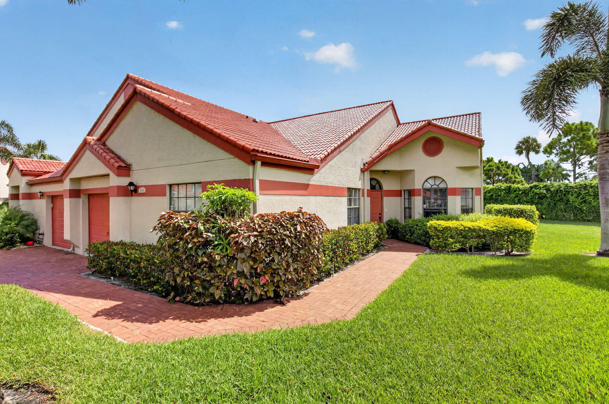 LEXINGTON CLUB 3 - Residential