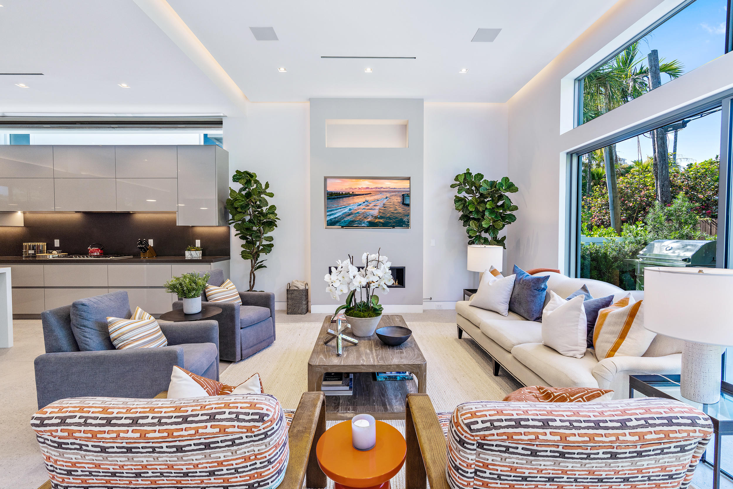 EDGEWATER - Residential