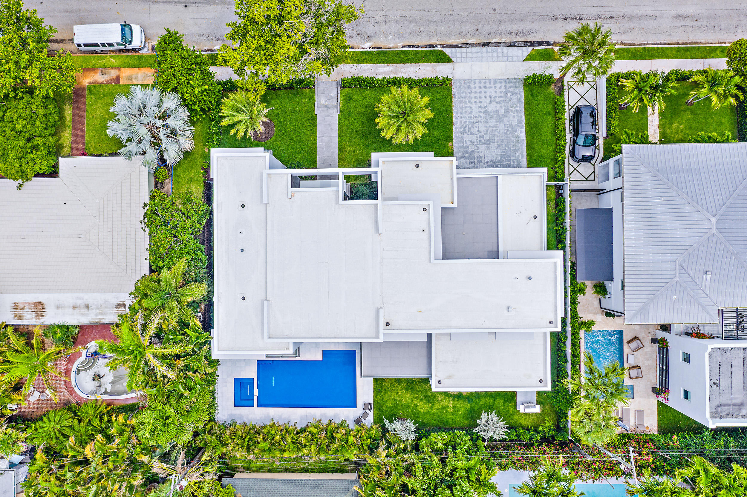 EDGEWATER - Residential