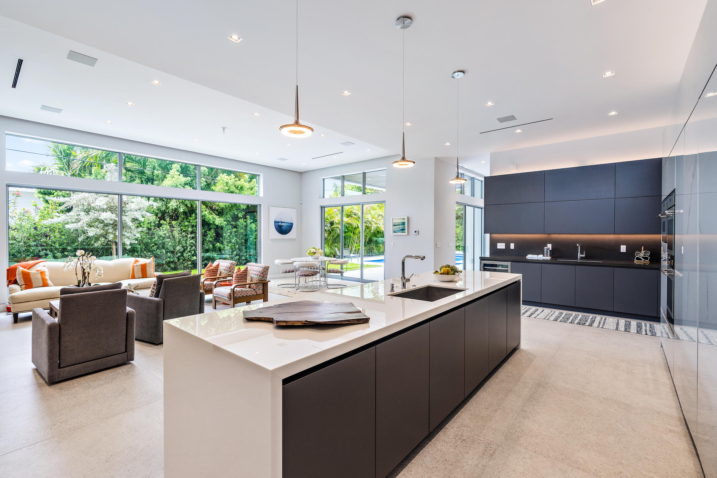 EDGEWATER - Residential