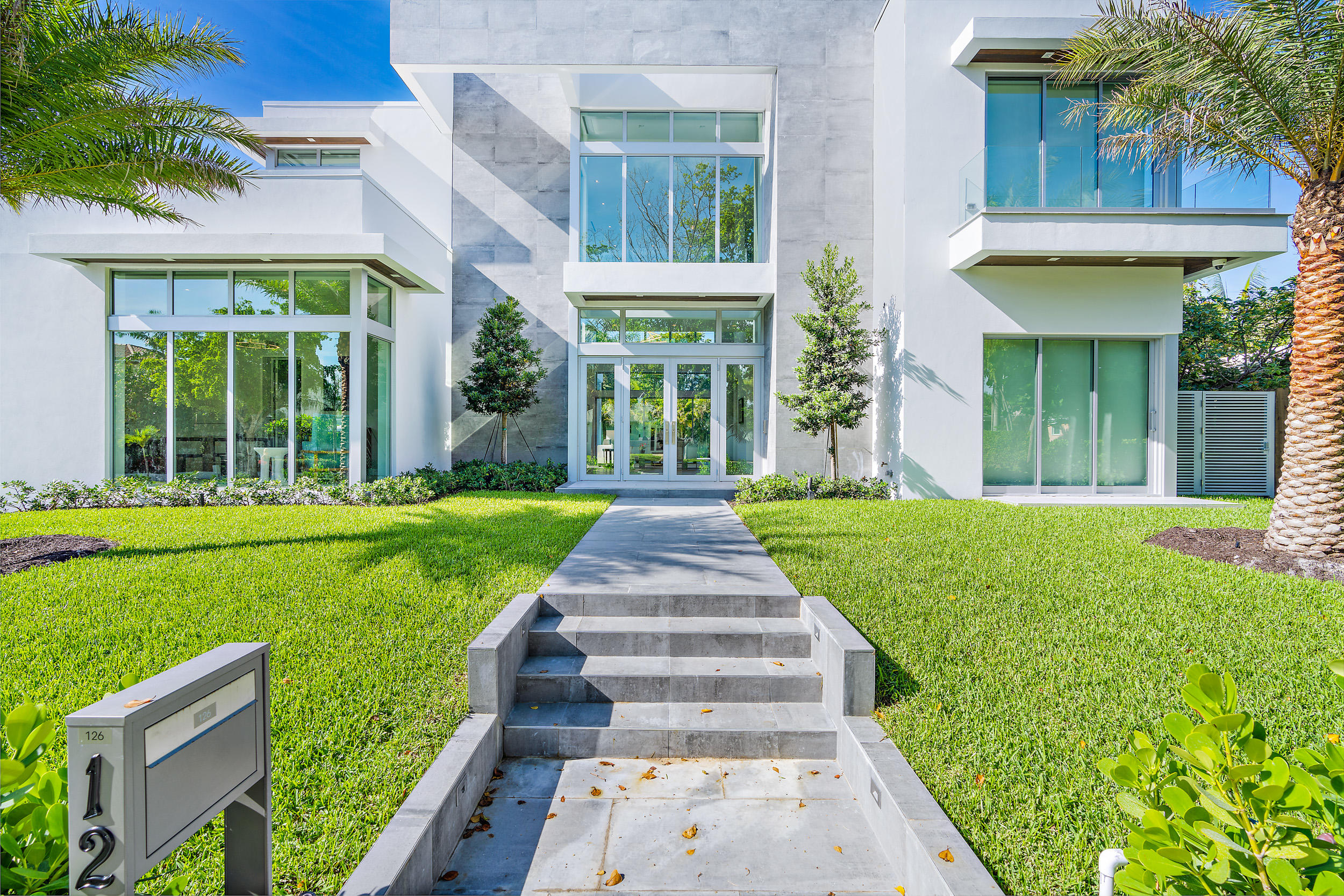 EDGEWATER - Residential
