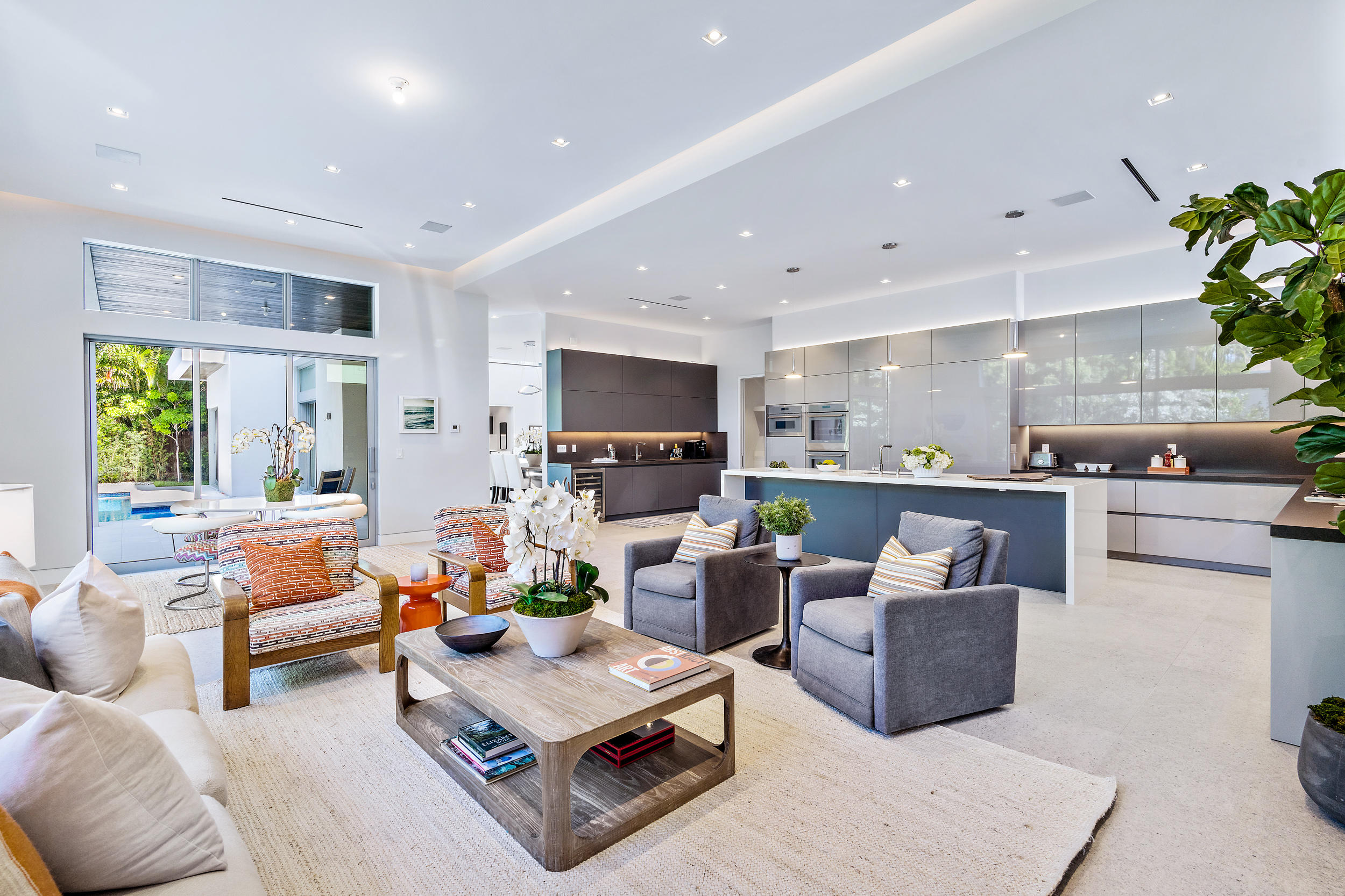 EDGEWATER - Residential