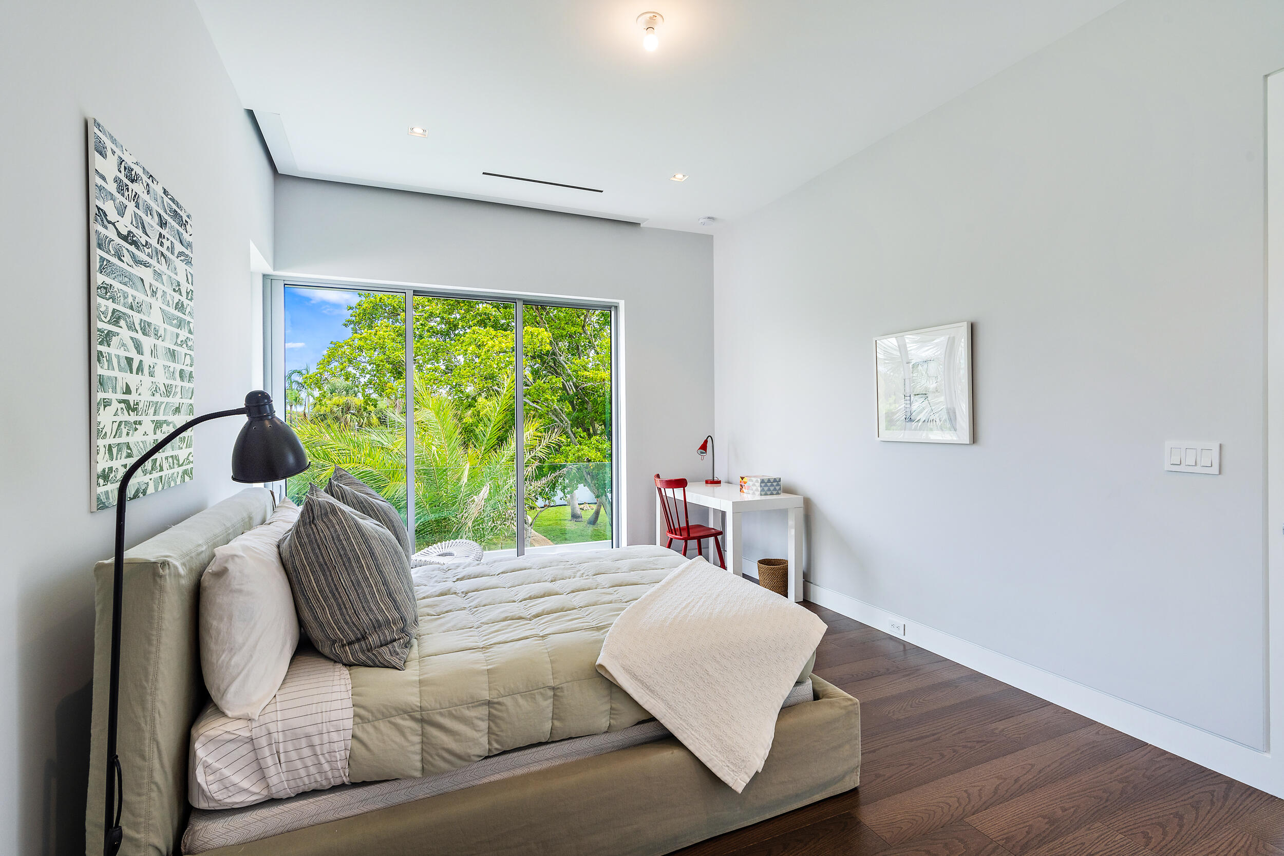 EDGEWATER - Residential