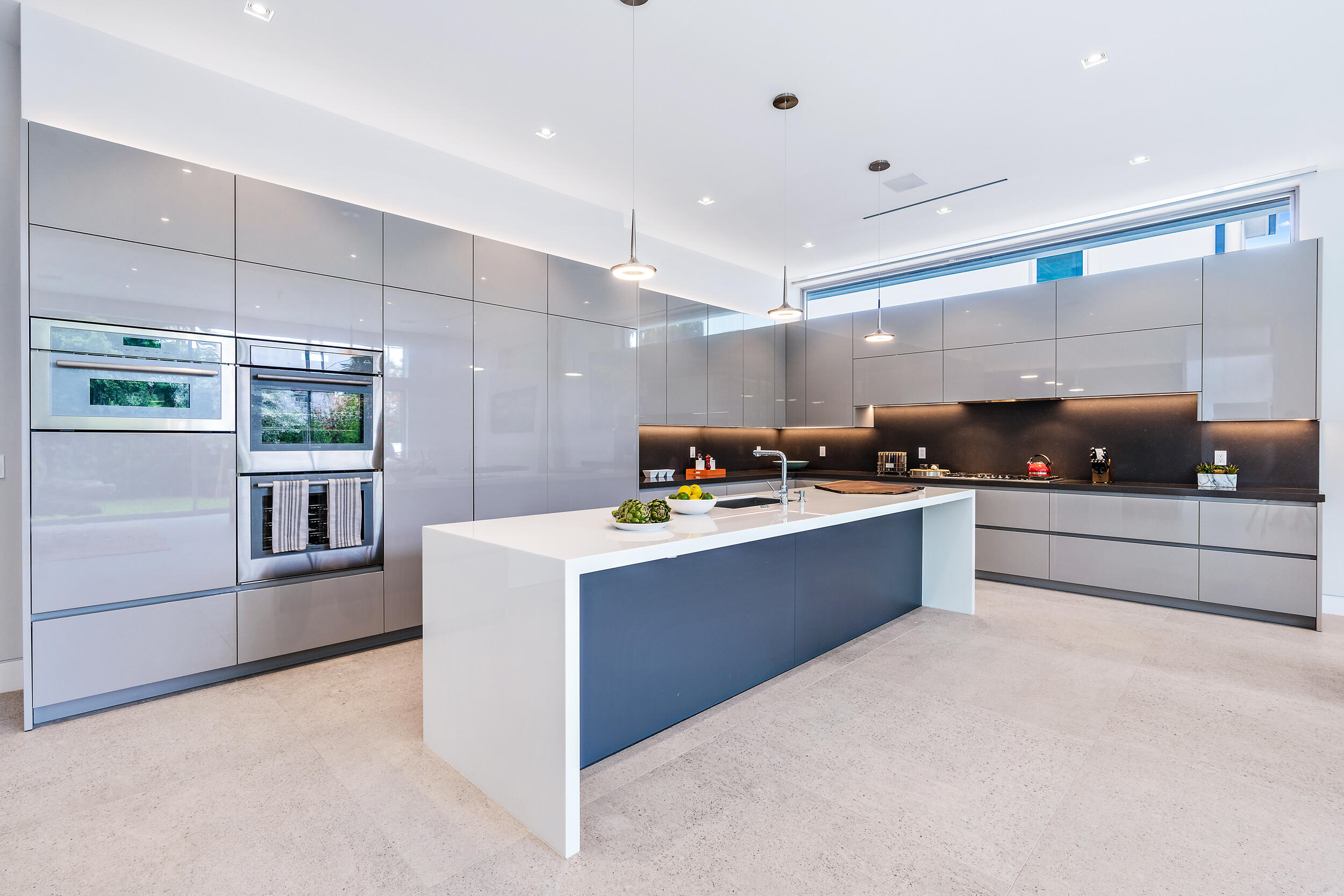 EDGEWATER - Residential