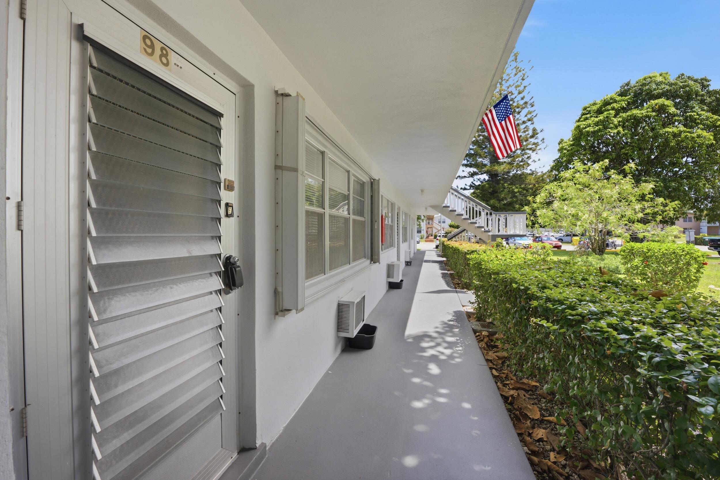 CAMBRIDGE CONDO - Residential