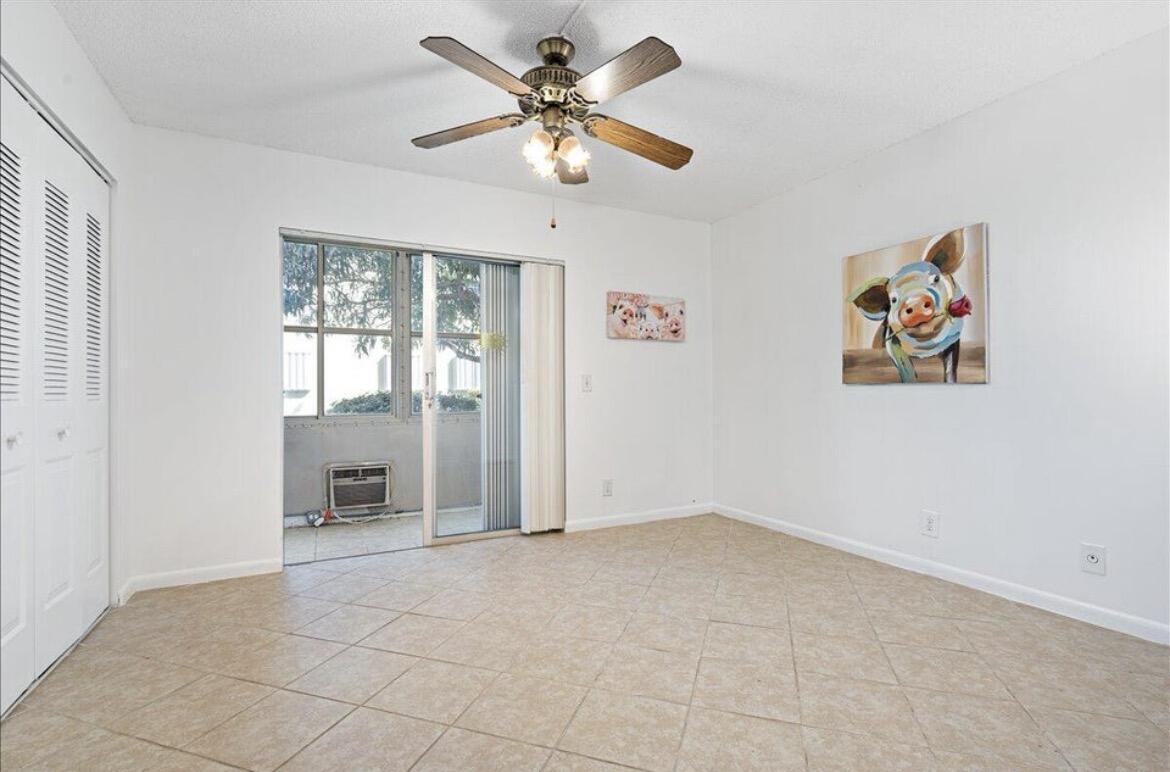 CAMBRIDGE CONDO - Residential