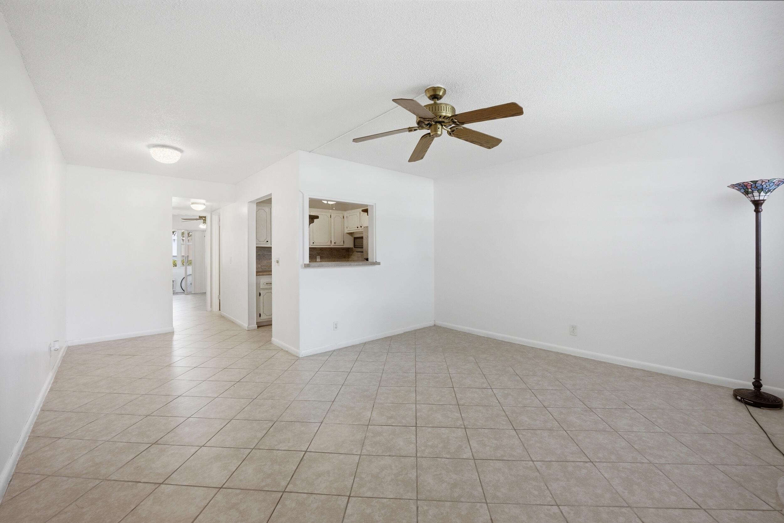 CAMBRIDGE CONDO - Residential