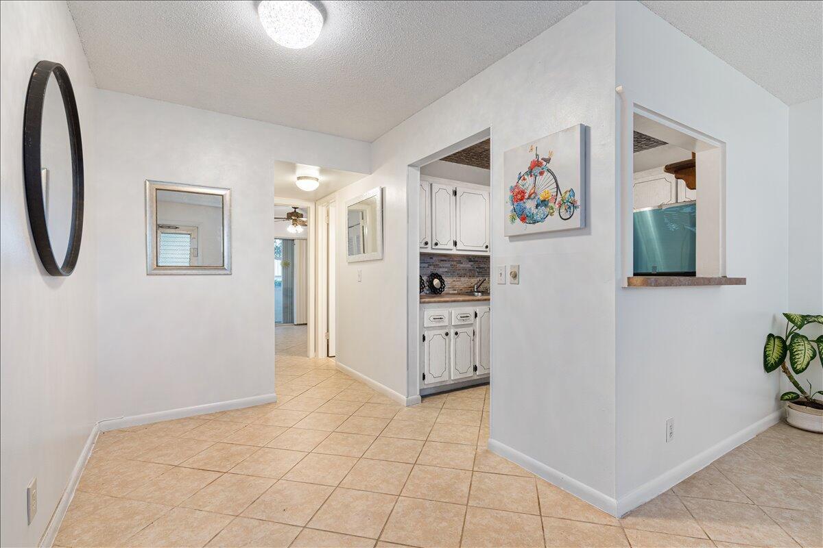 CAMBRIDGE CONDO - Residential