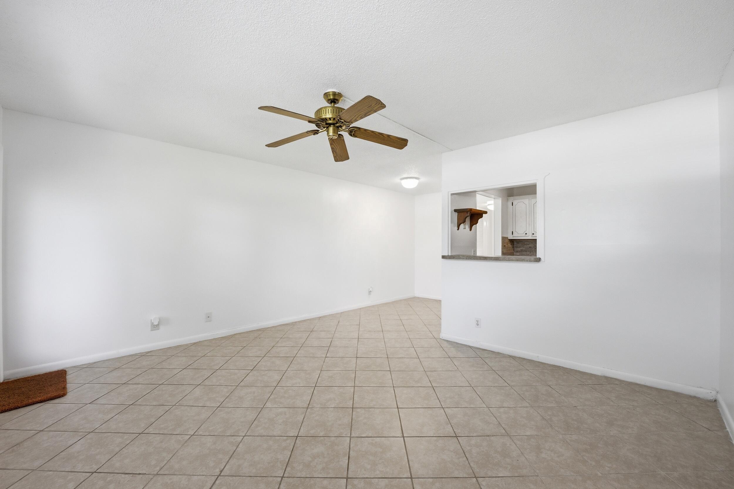 CAMBRIDGE CONDO - Residential