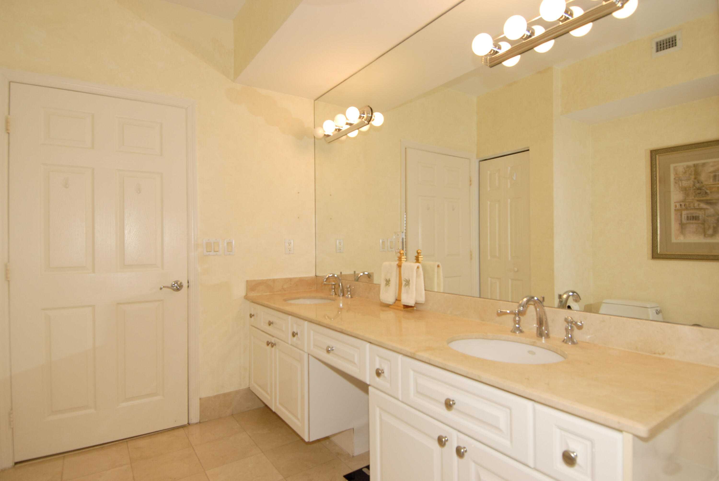 LHERMITAGE II CONDOMINIUM - Residential Lease