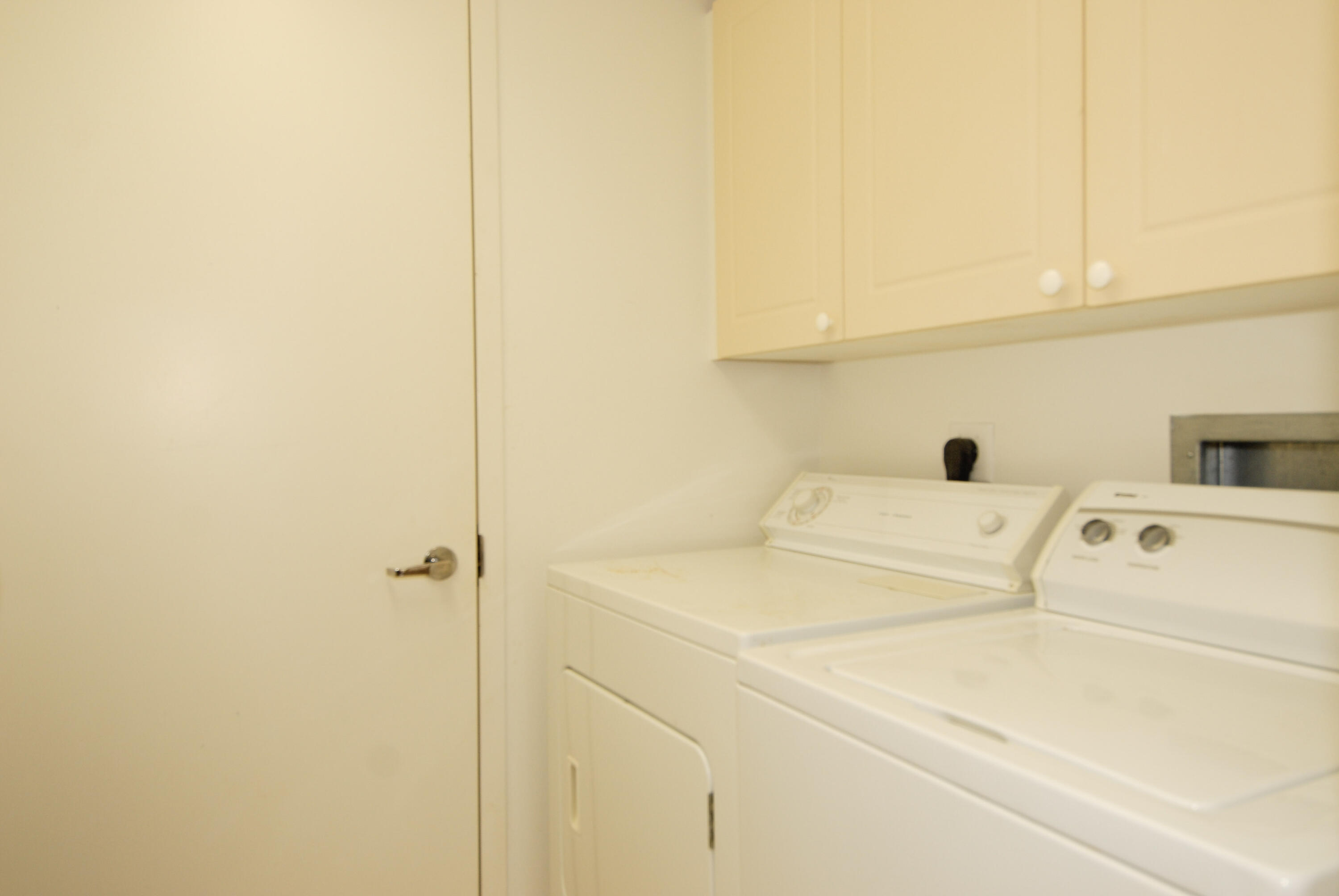 LHERMITAGE II CONDOMINIUM - Residential Lease