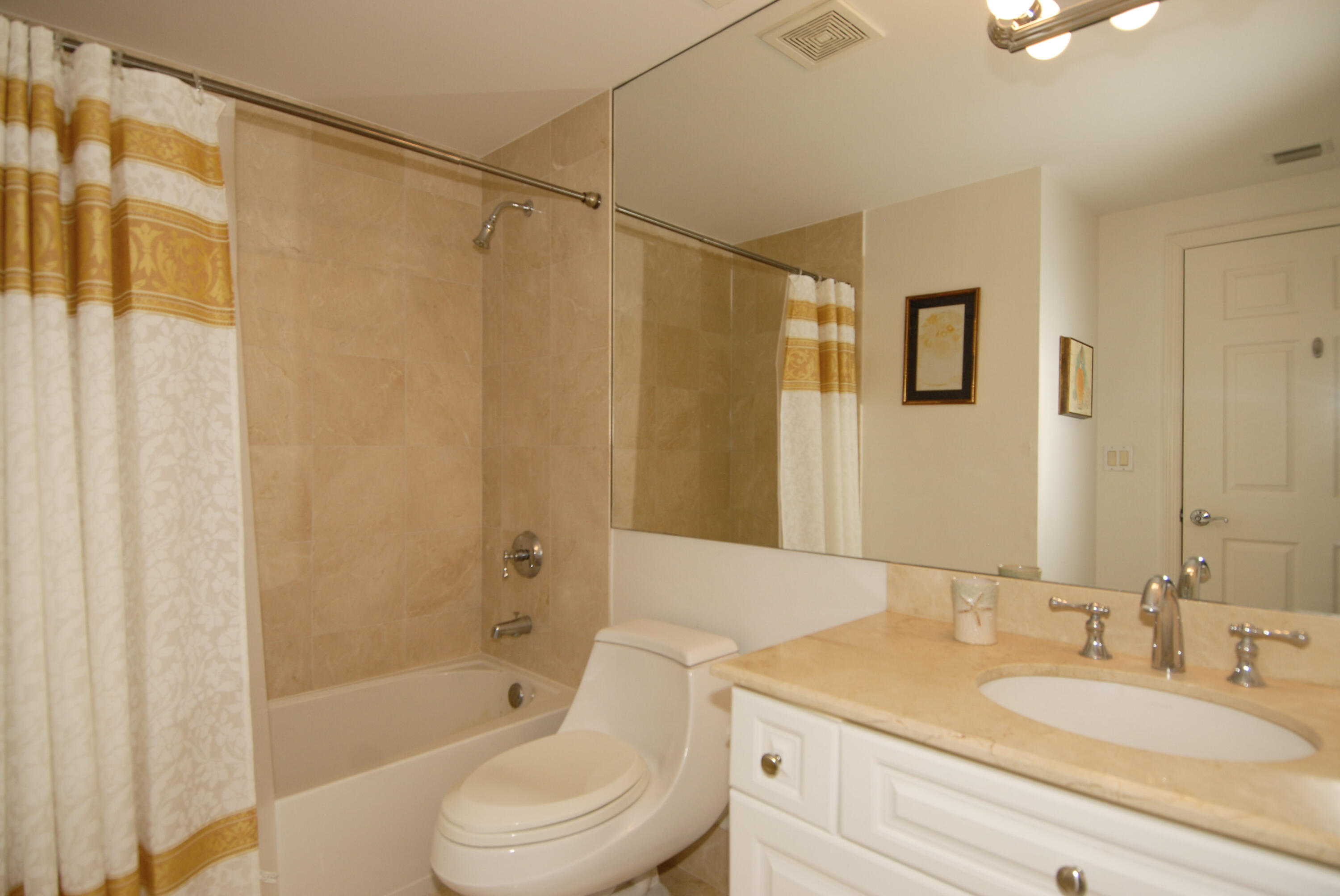 LHERMITAGE II CONDOMINIUM - Residential Lease