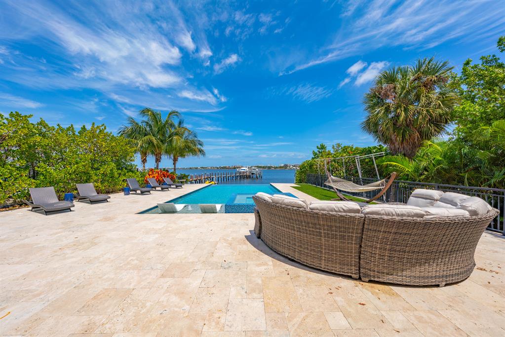 LANTANA POINT - Residential