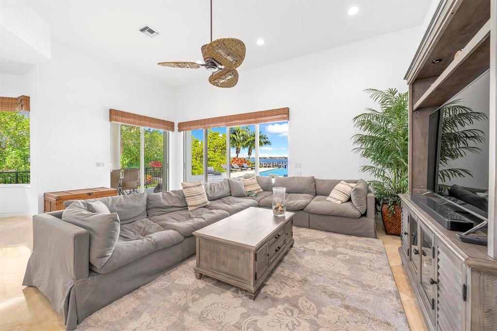 LANTANA POINT - Residential