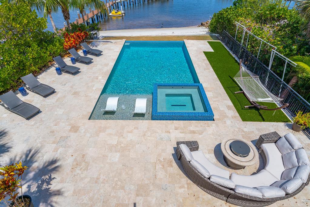 LANTANA POINT - Residential