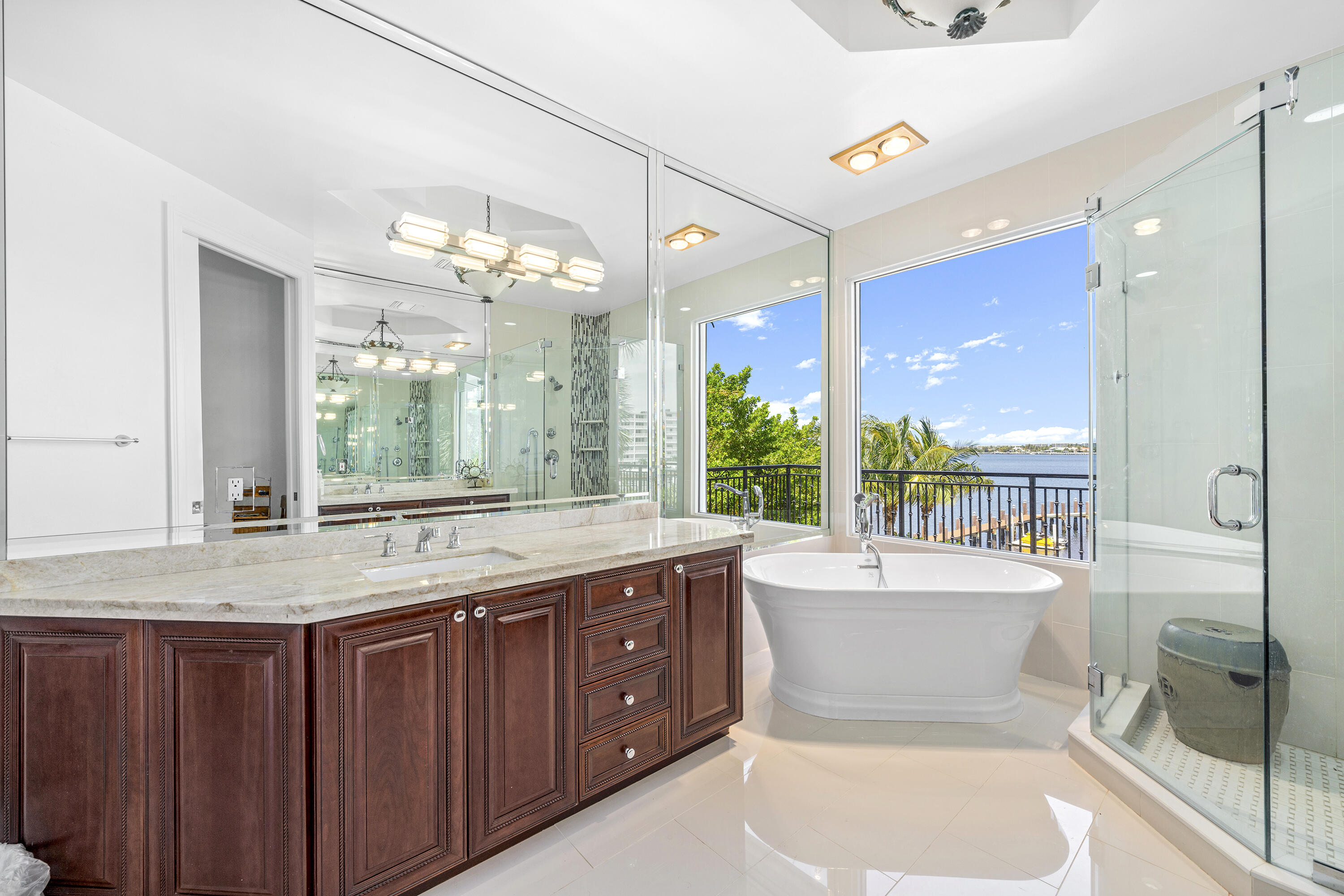 LANTANA POINT - Residential