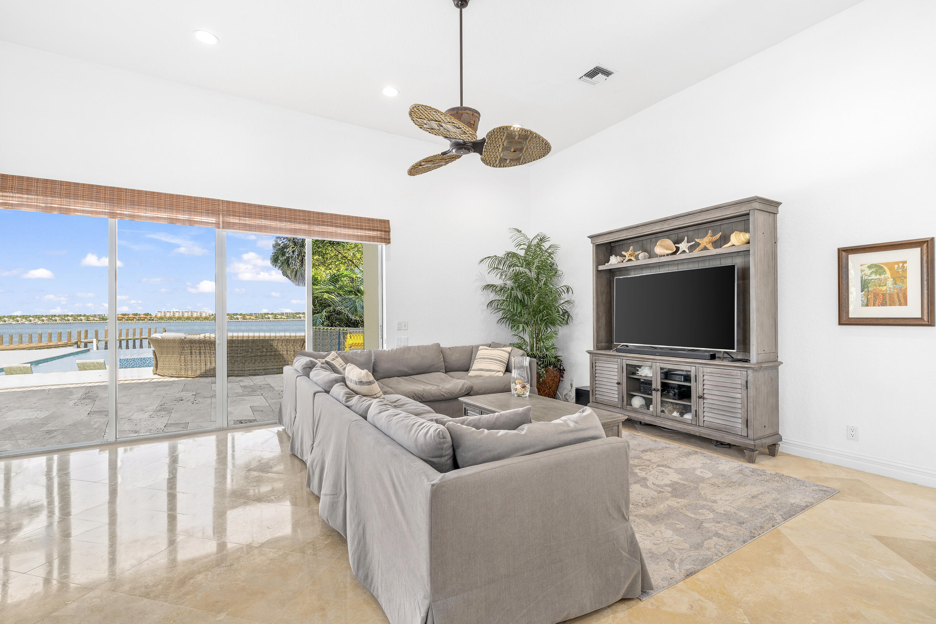 LANTANA POINT - Residential