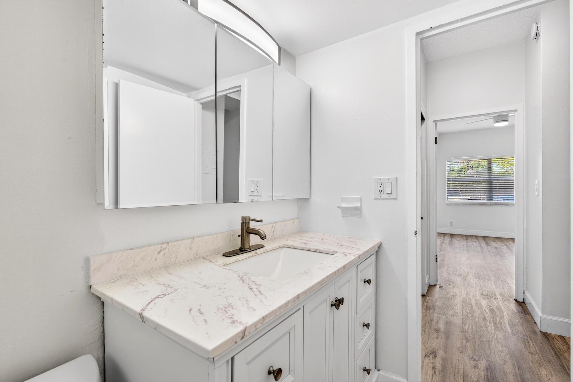 HORIZON HOUSE CONDO - Residential