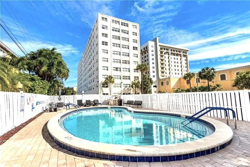 HORIZON HOUSE CONDO - Residential