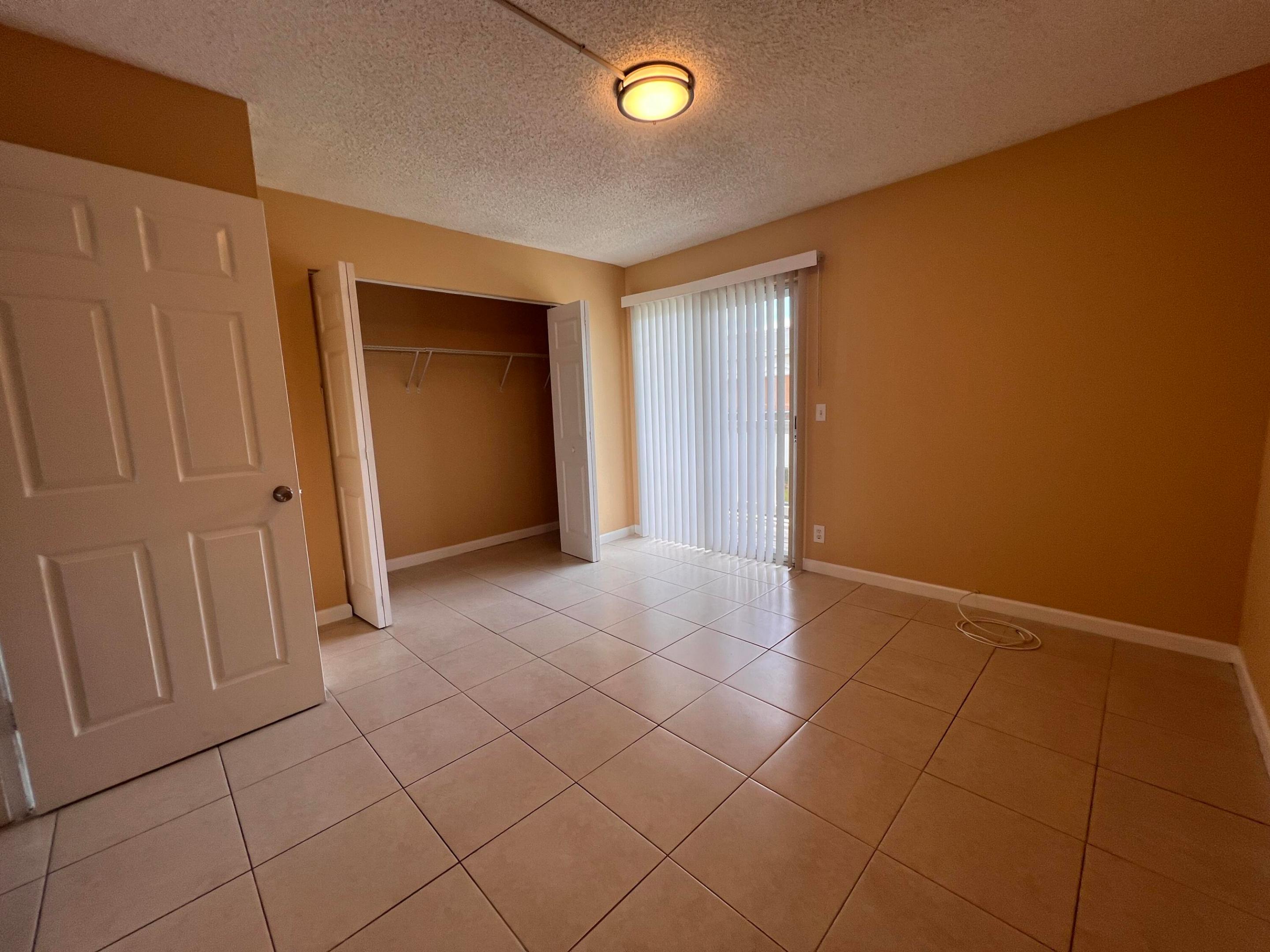 CROSS CREEK CONDO - Residential Lease