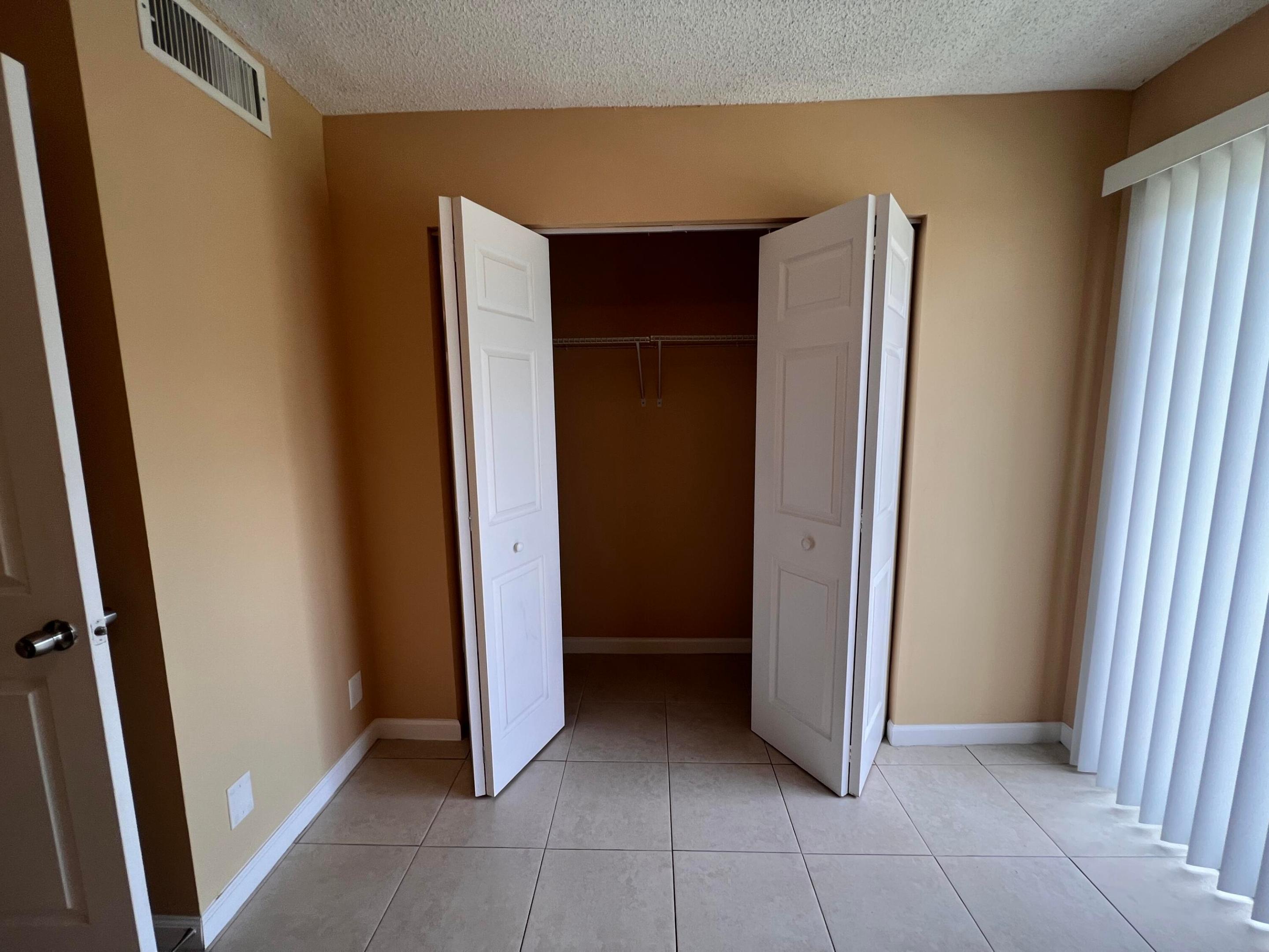 CROSS CREEK CONDO - Residential Lease