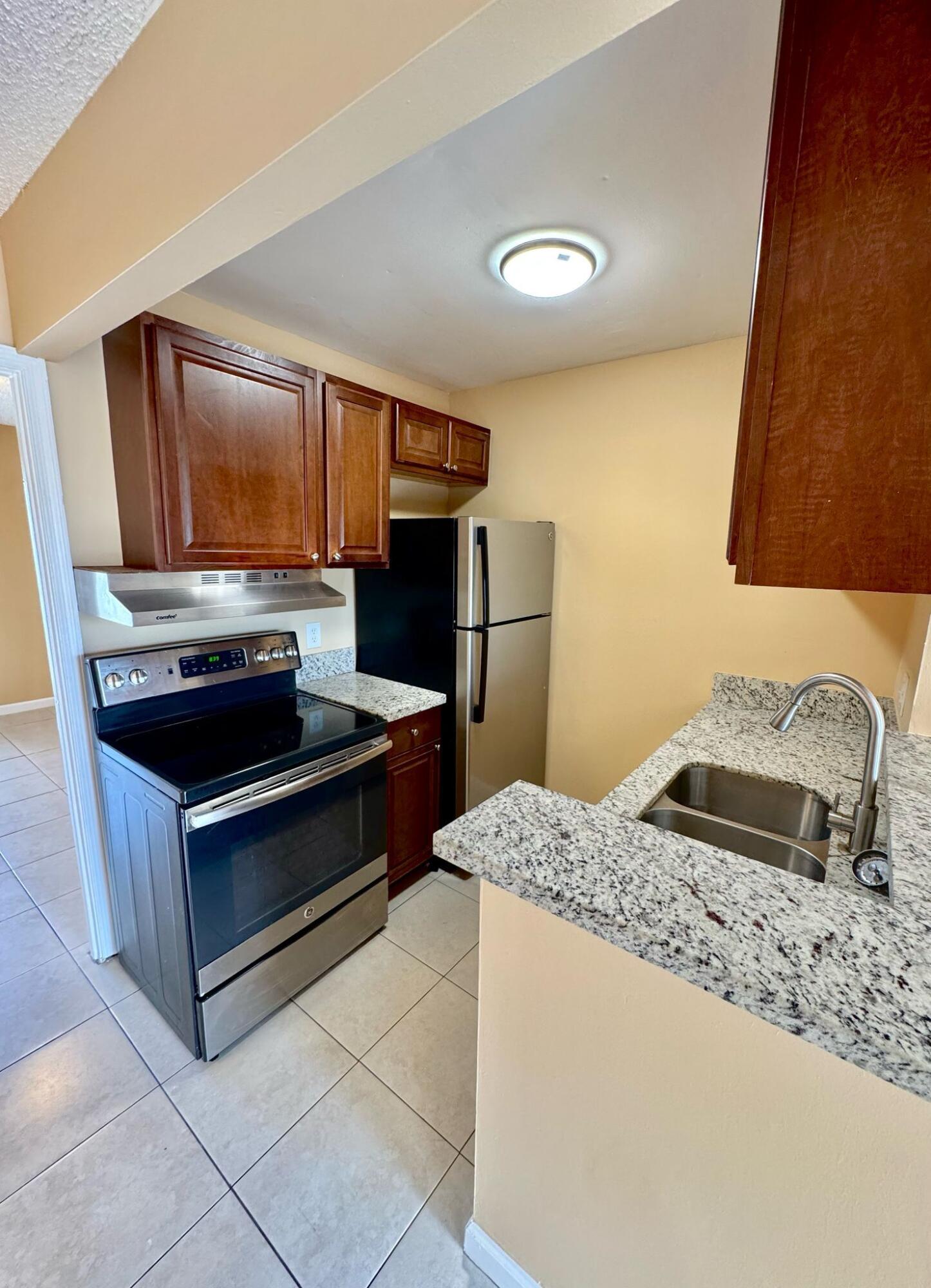 CROSS CREEK CONDO - Residential Lease