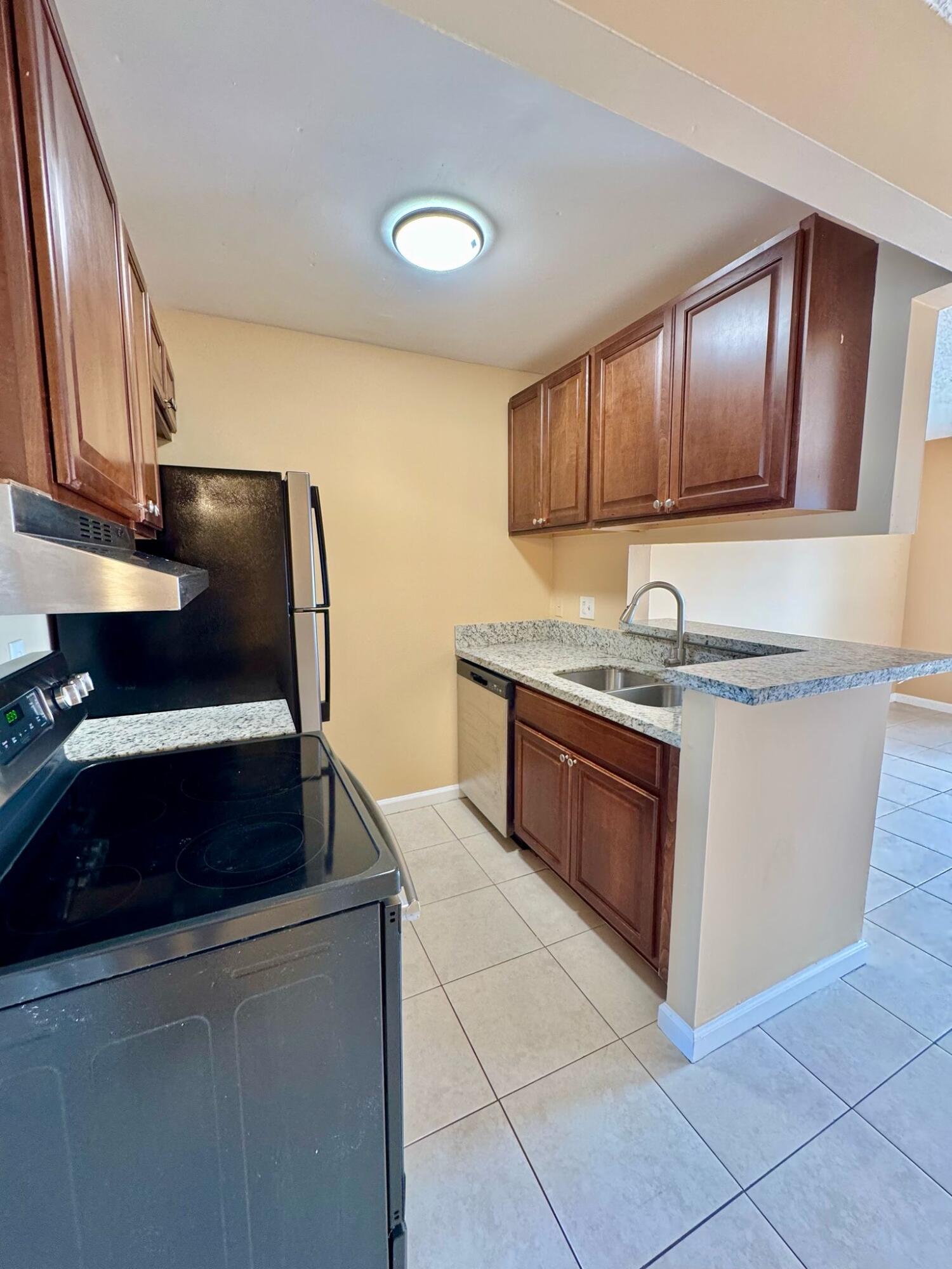 CROSS CREEK CONDO - Residential Lease