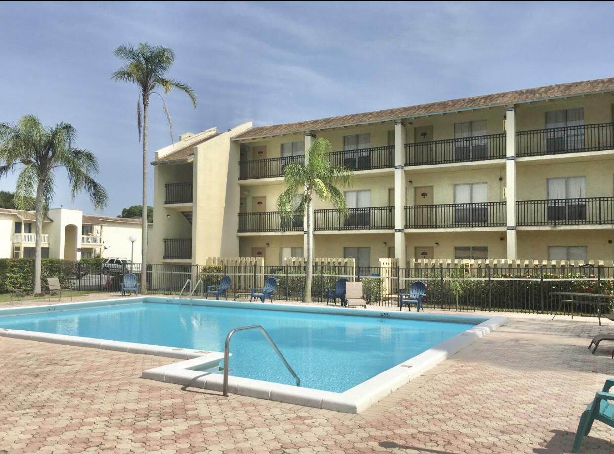 CROSS CREEK CONDO - Residential Lease