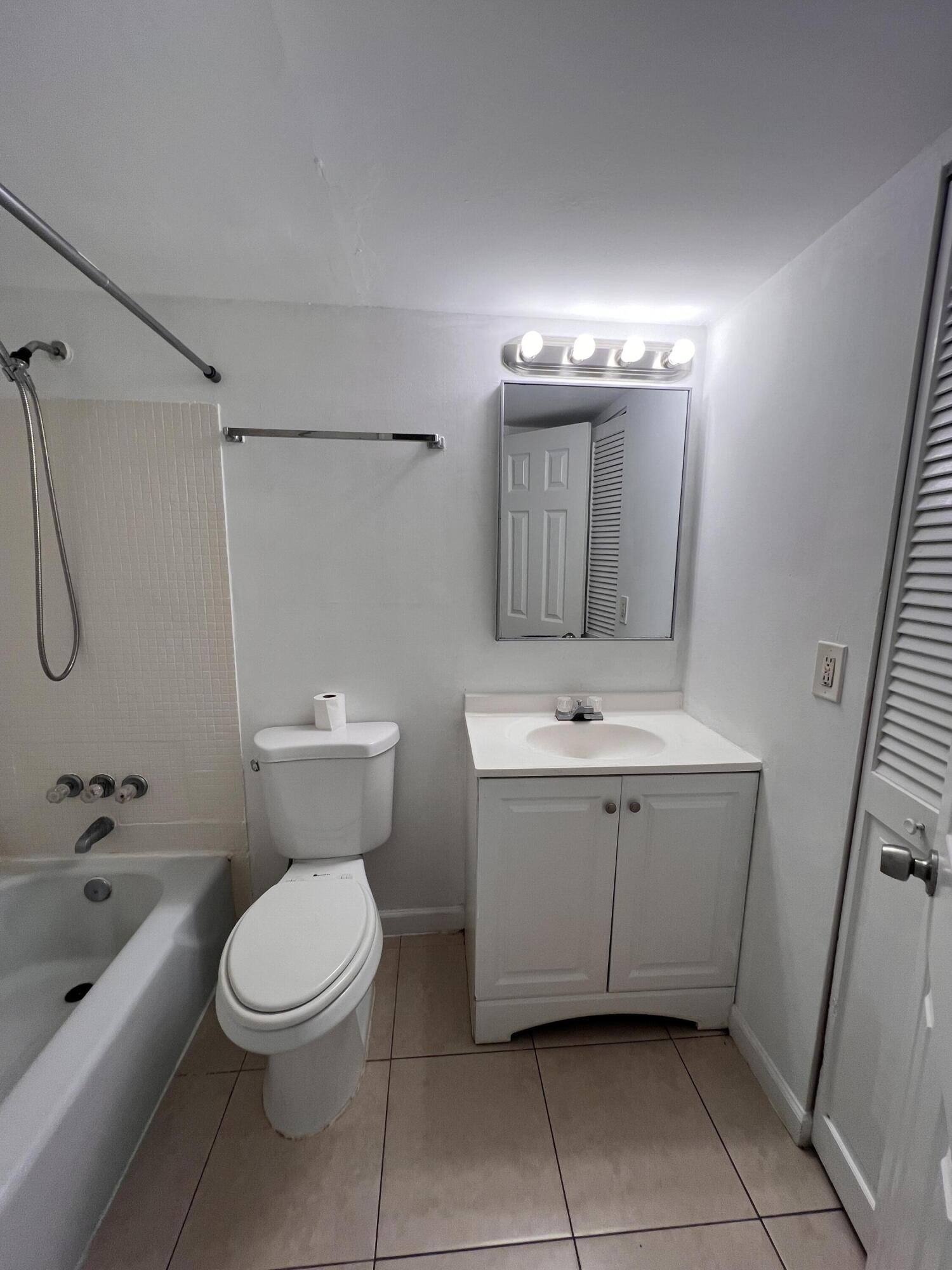 CROSS CREEK CONDO - Residential Lease