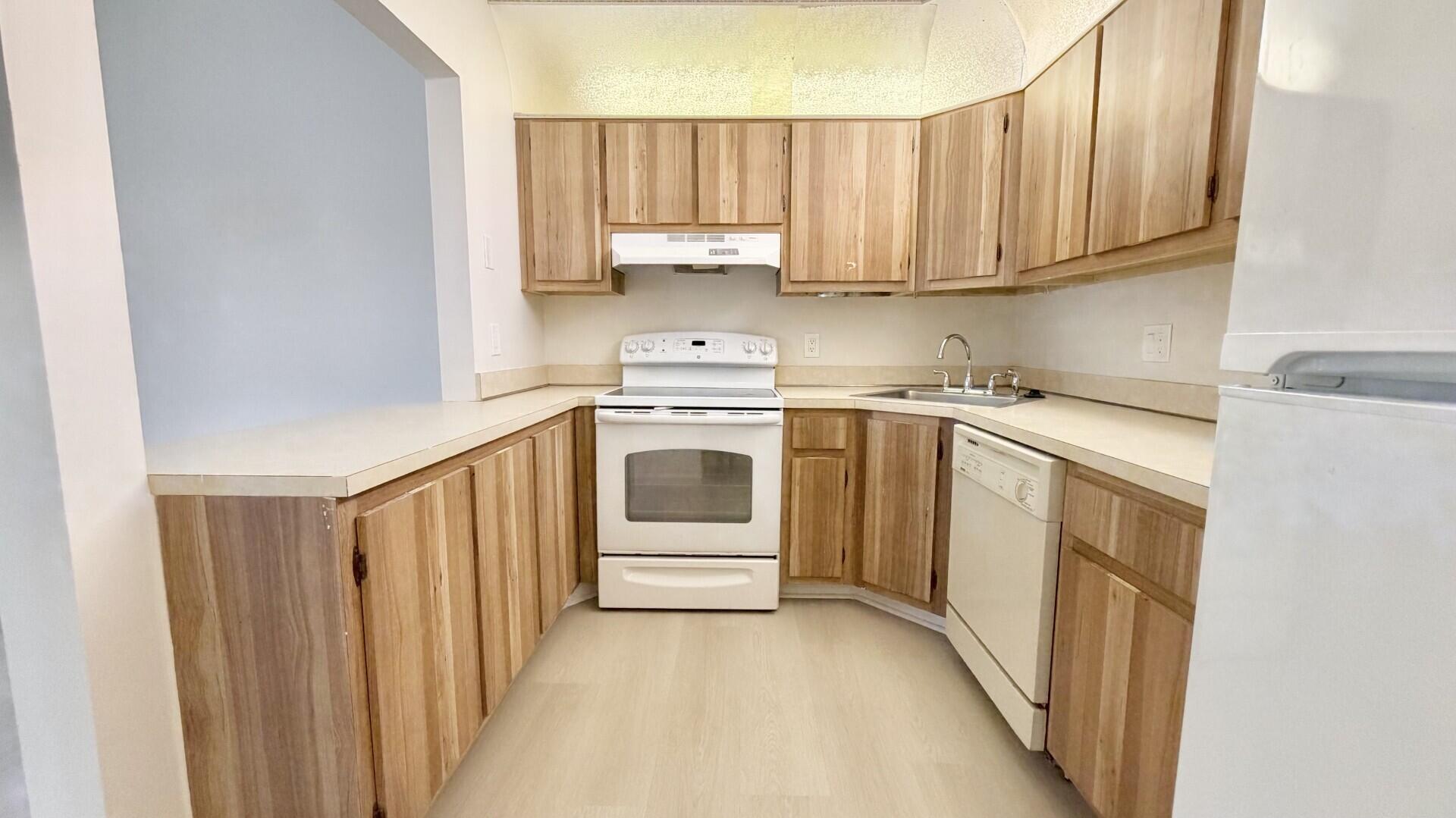 PINE RIDGE AT HAVERHILL CONDO - Residential