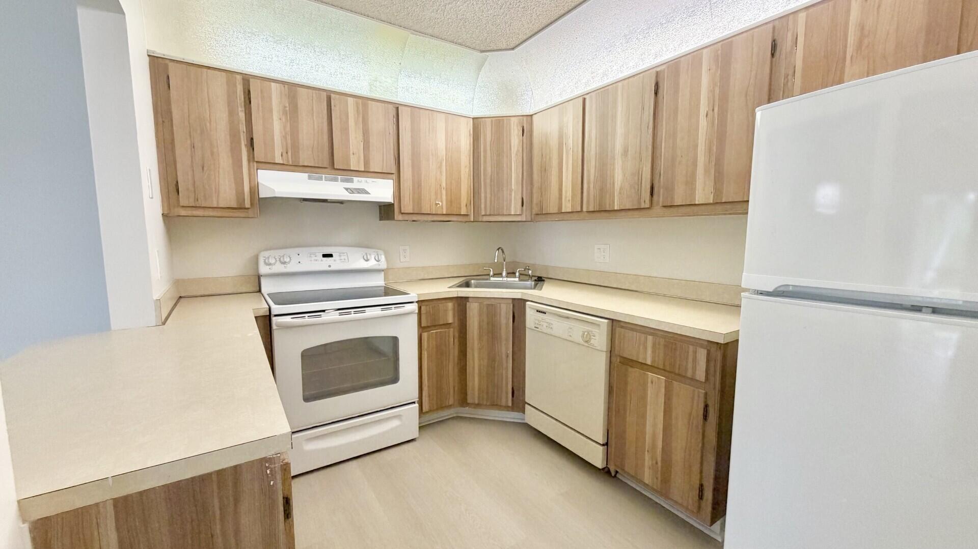 PINE RIDGE AT HAVERHILL CONDO - Residential