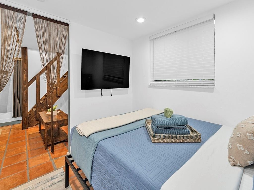 Ocean Vue 3-34 B - Residential Income