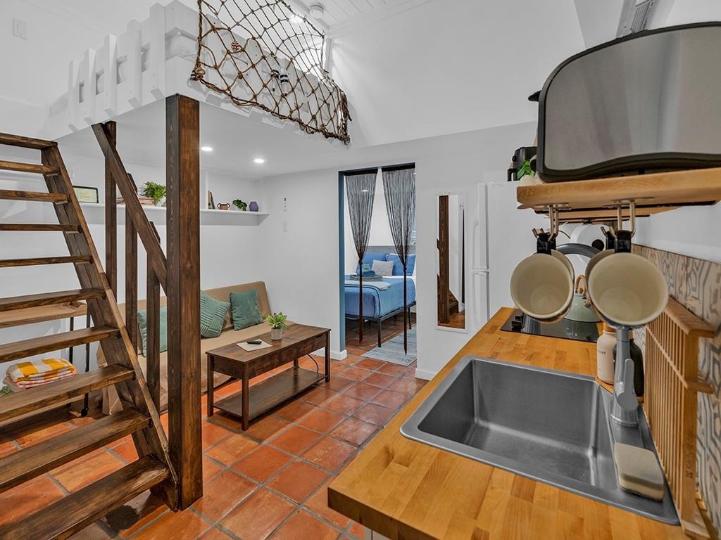 Ocean Vue 3-34 B - Residential Income