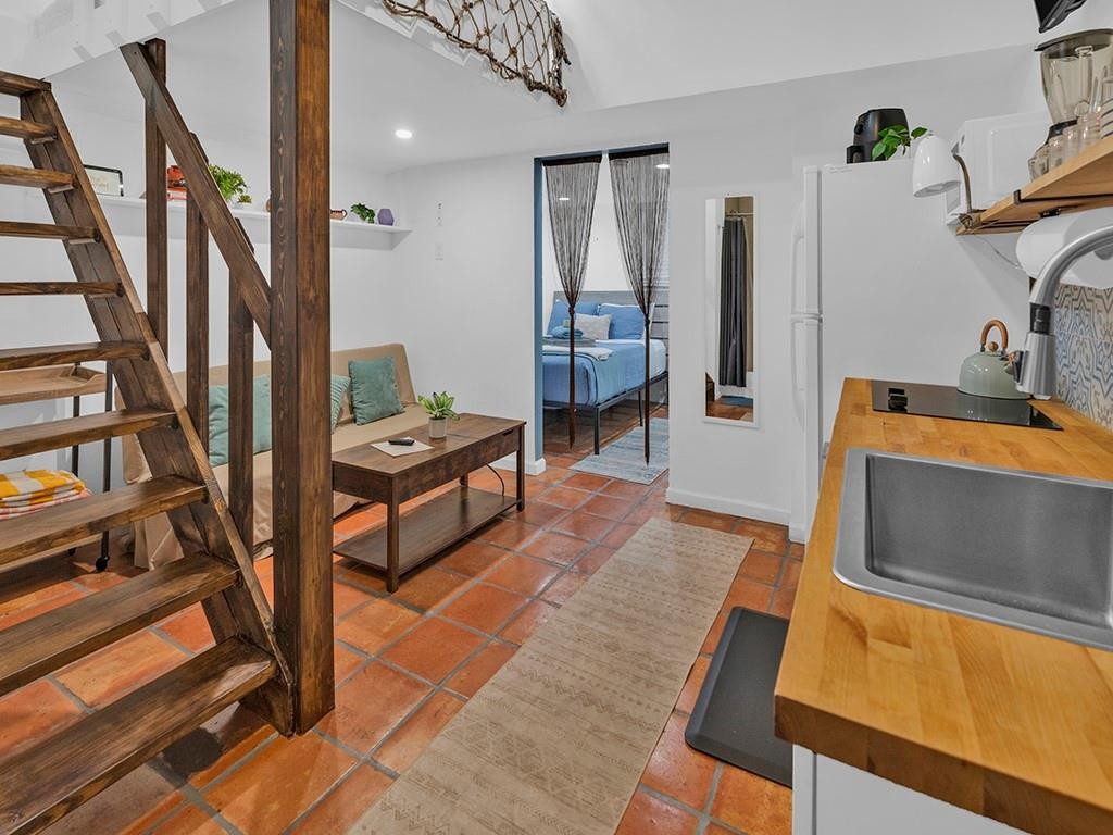 Ocean Vue 3-34 B - Residential Income