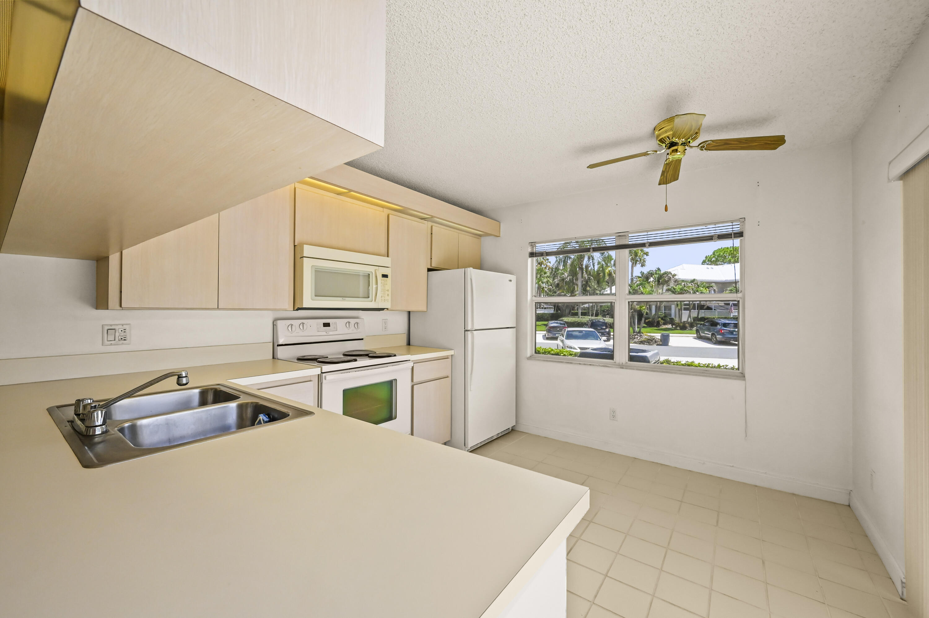 THE MEADOWS AT MARTIN DOWNS - Residential
