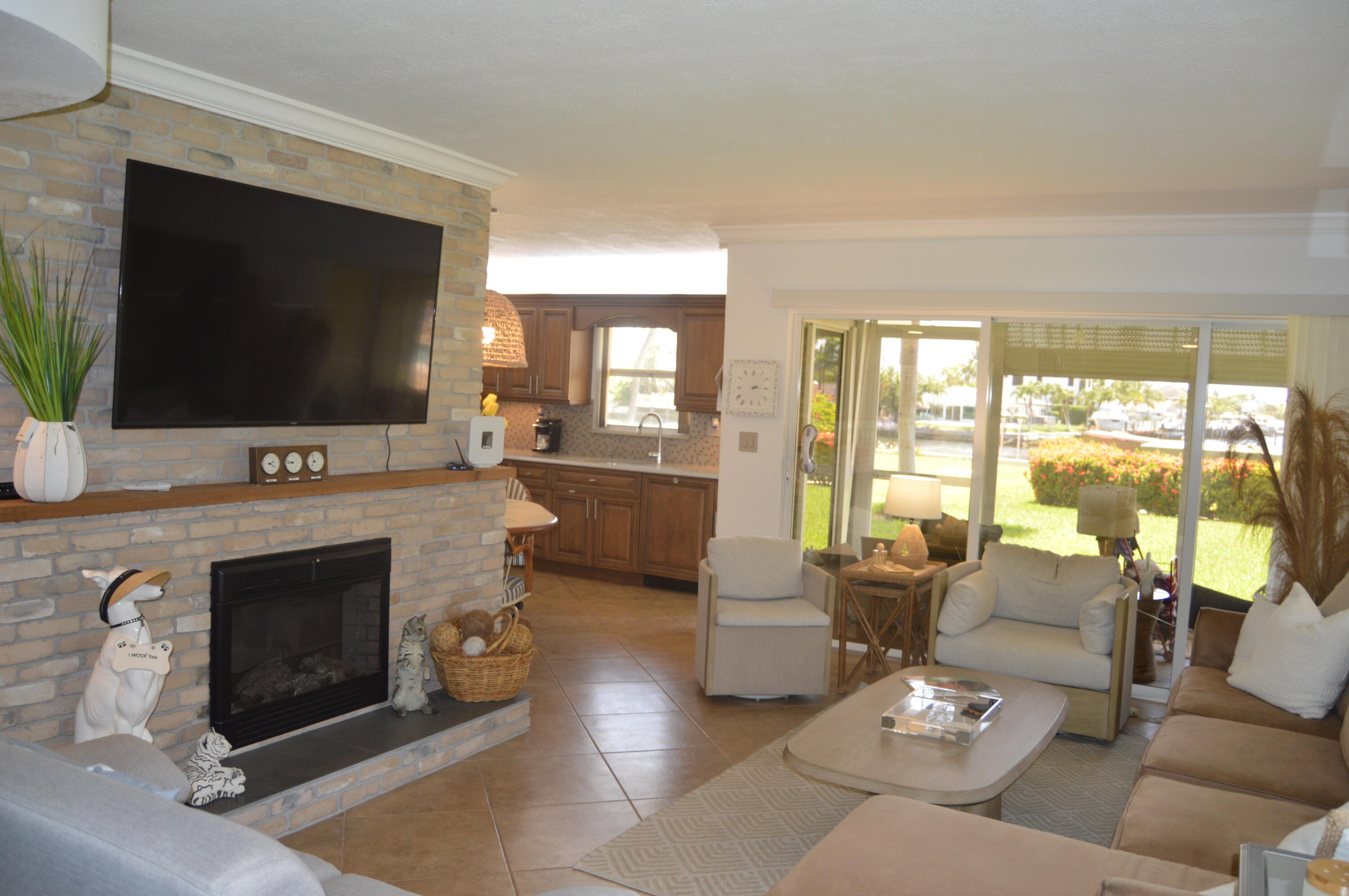 PENTHOUSE CONDO - Residential