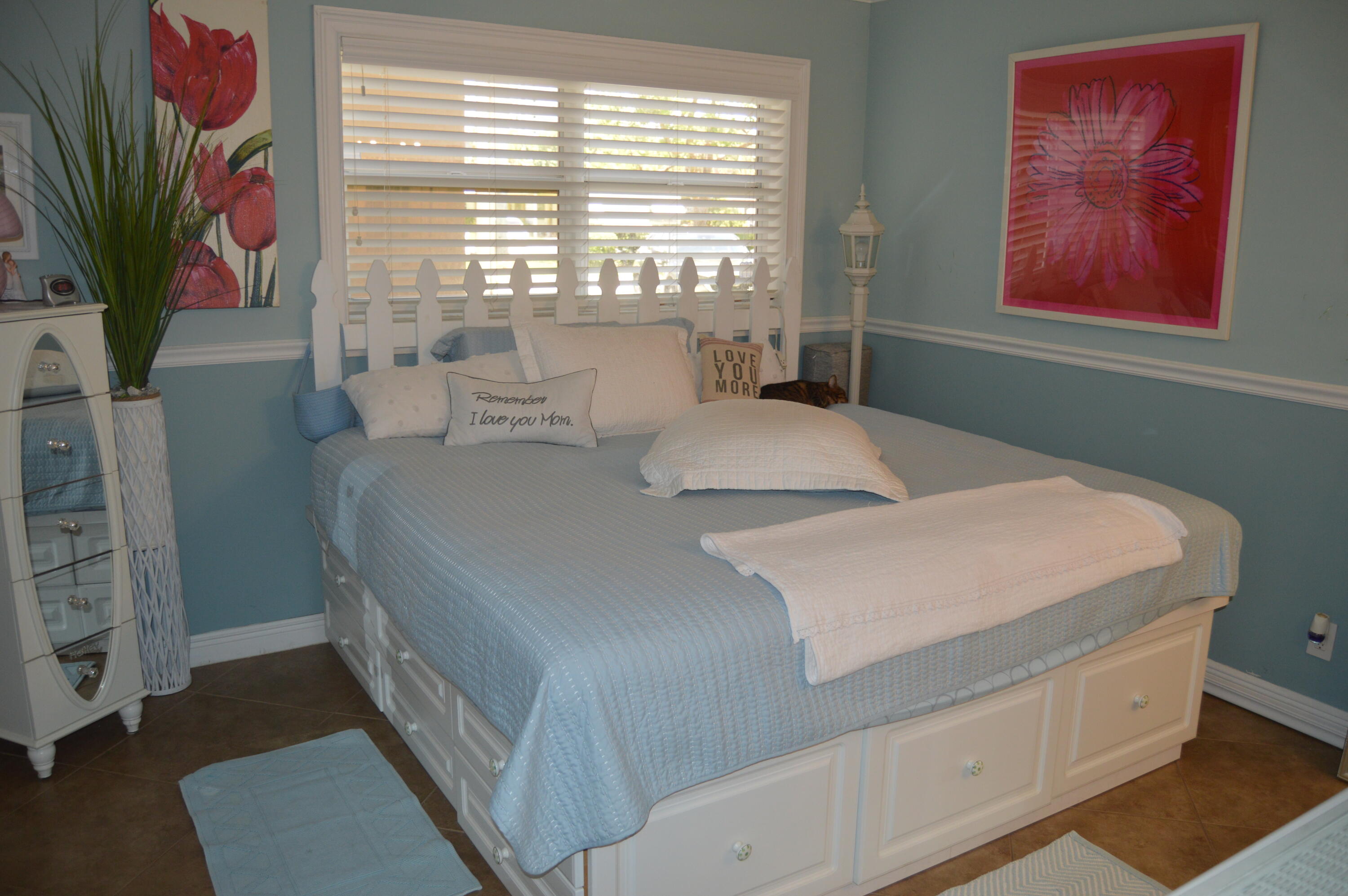 PENTHOUSE CONDO - Residential