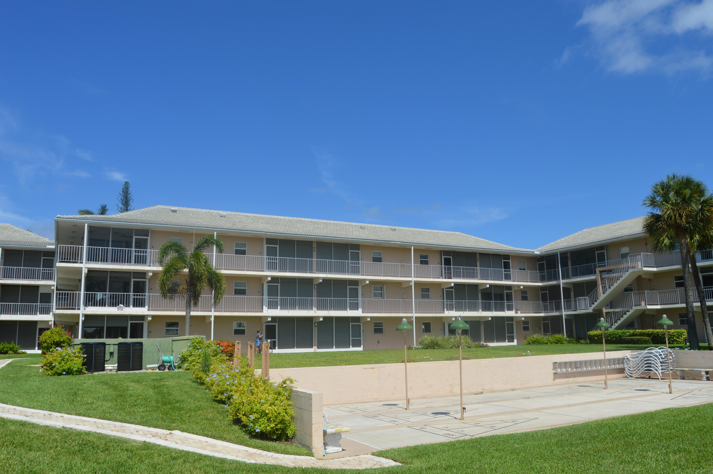 PENTHOUSE CONDO - Residential