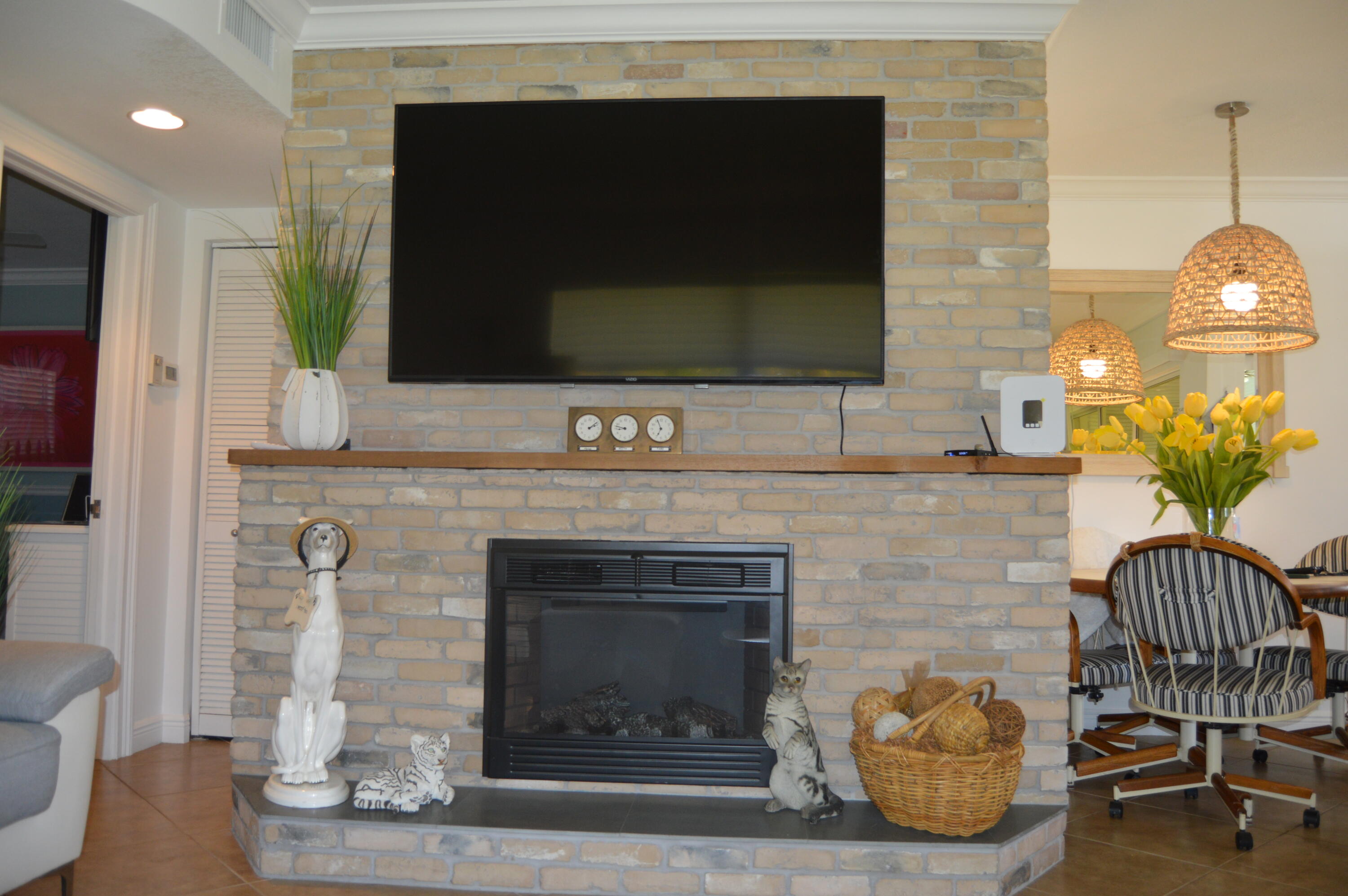 PENTHOUSE CONDO - Residential
