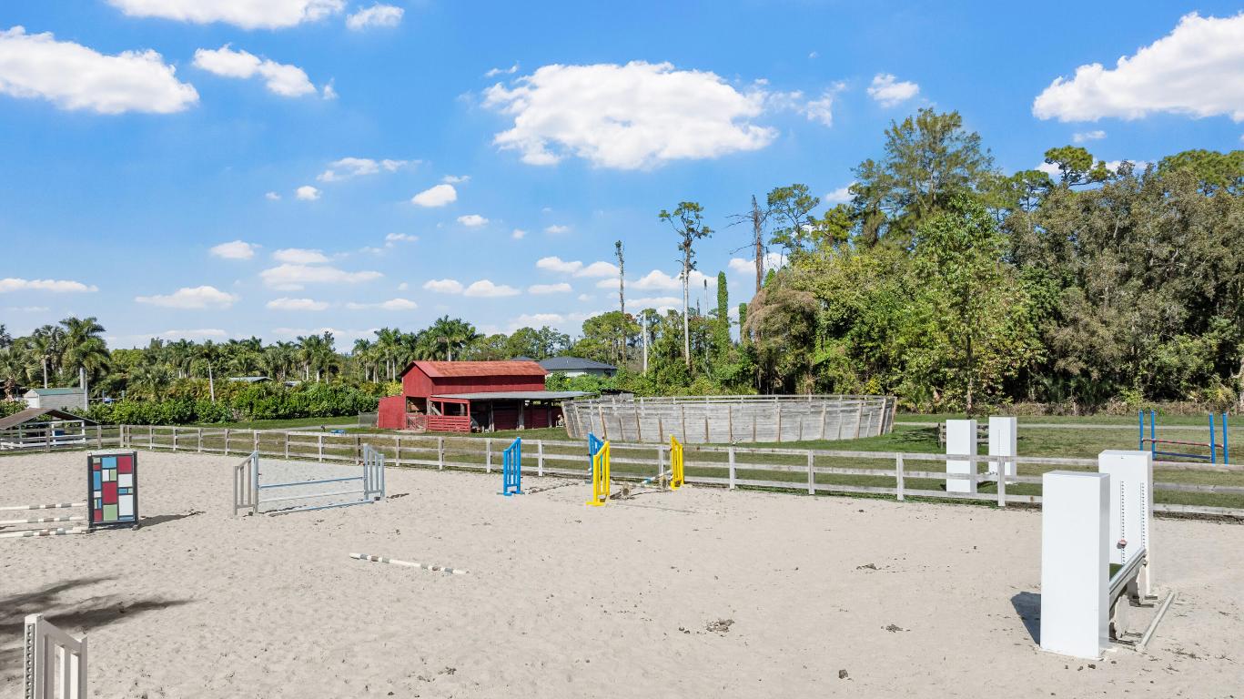 LOXAHATCHEE GROVES - Residential