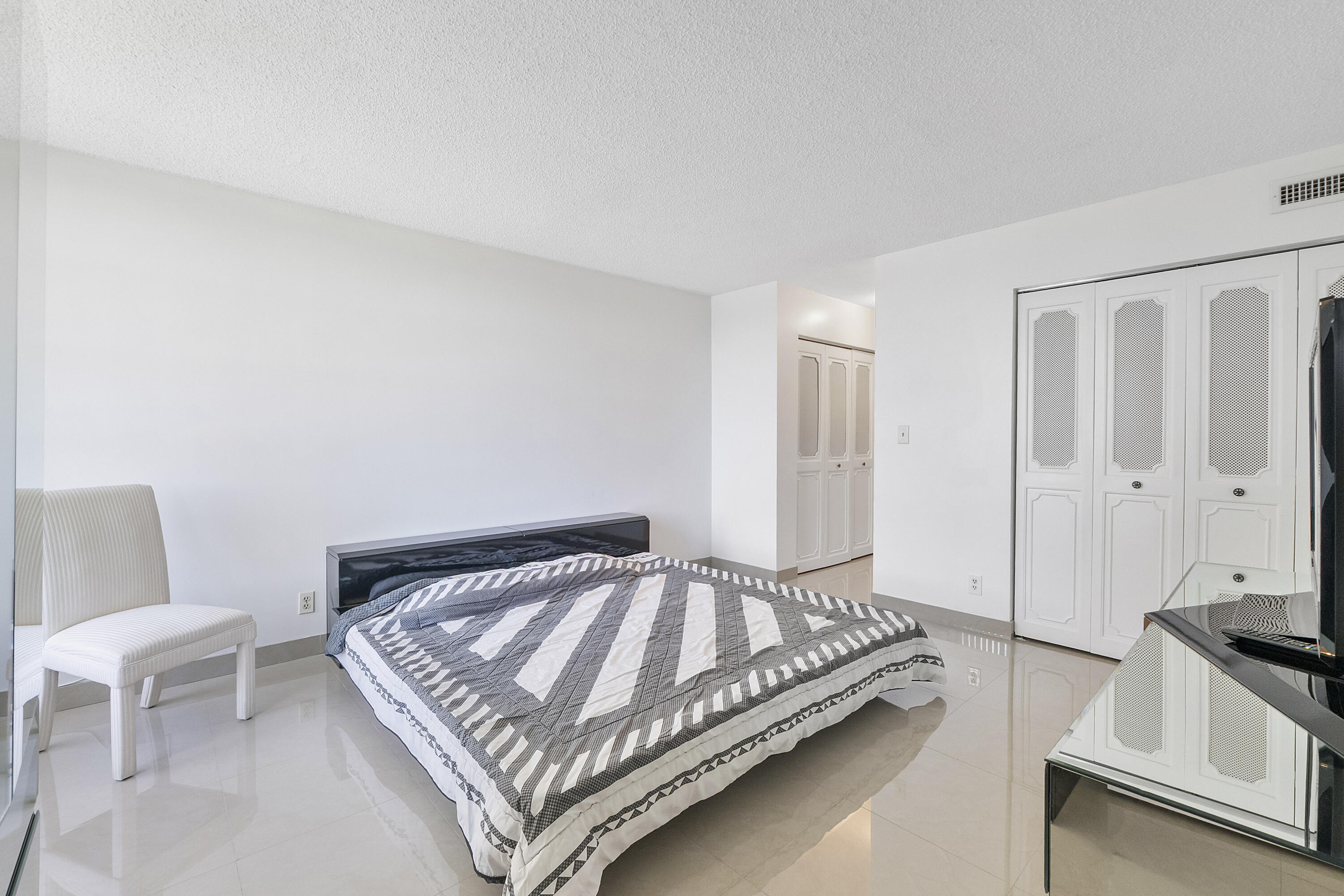 CORAL GATE III CONDO - Residential