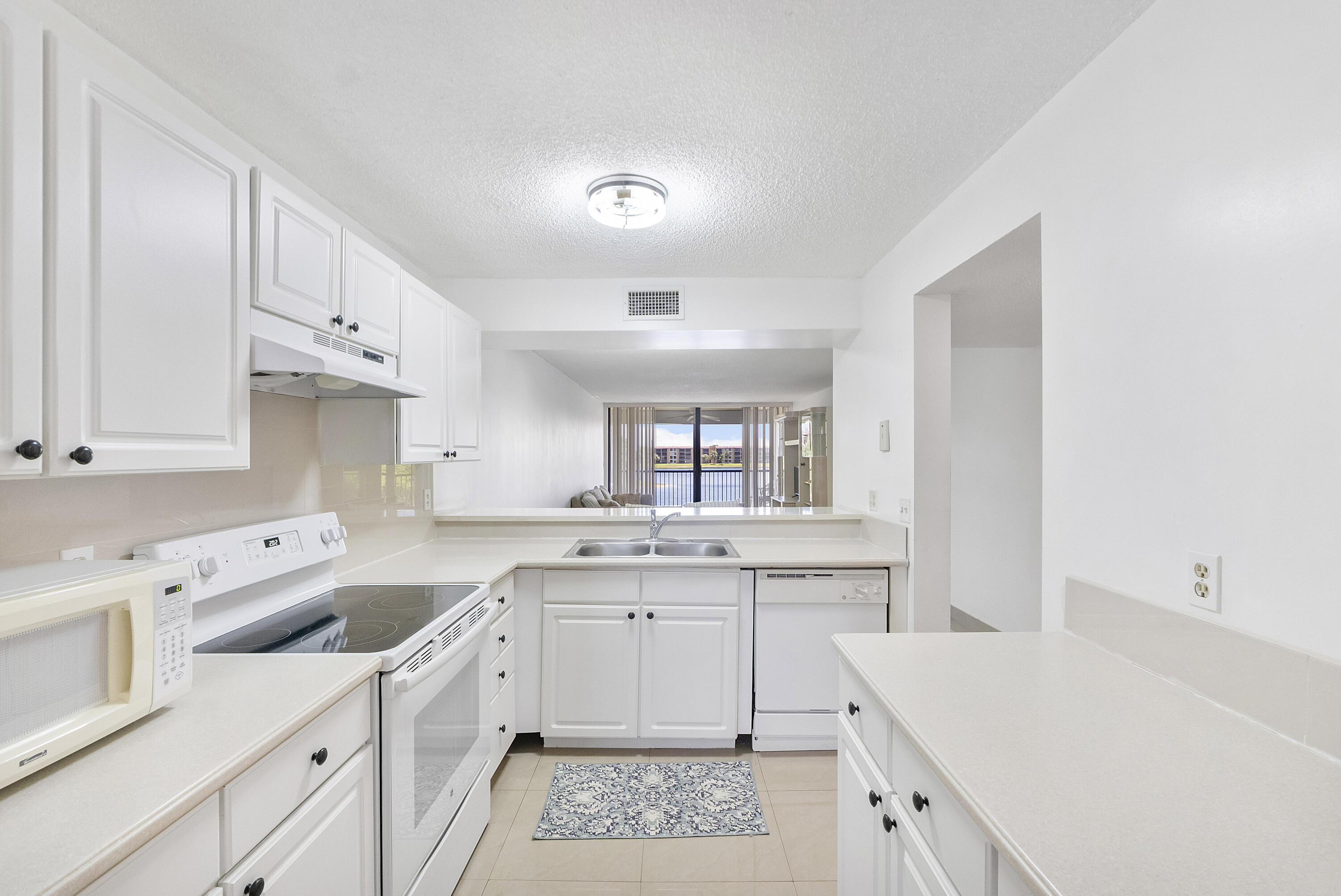 CORAL GATE III CONDO - Residential
