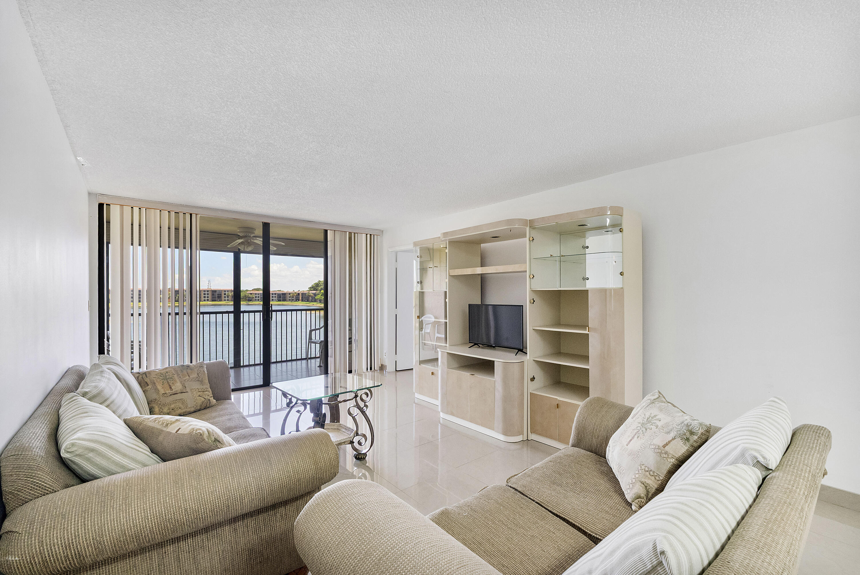 CORAL GATE III CONDO - Residential