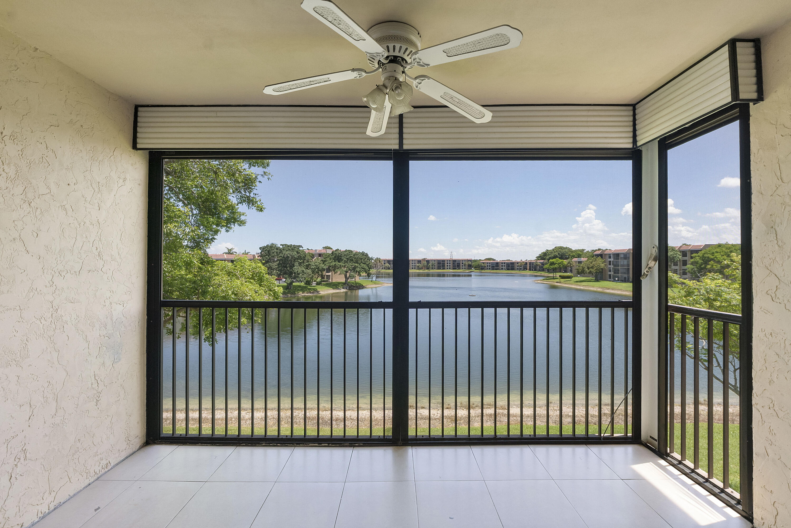 CORAL GATE III CONDO - Residential