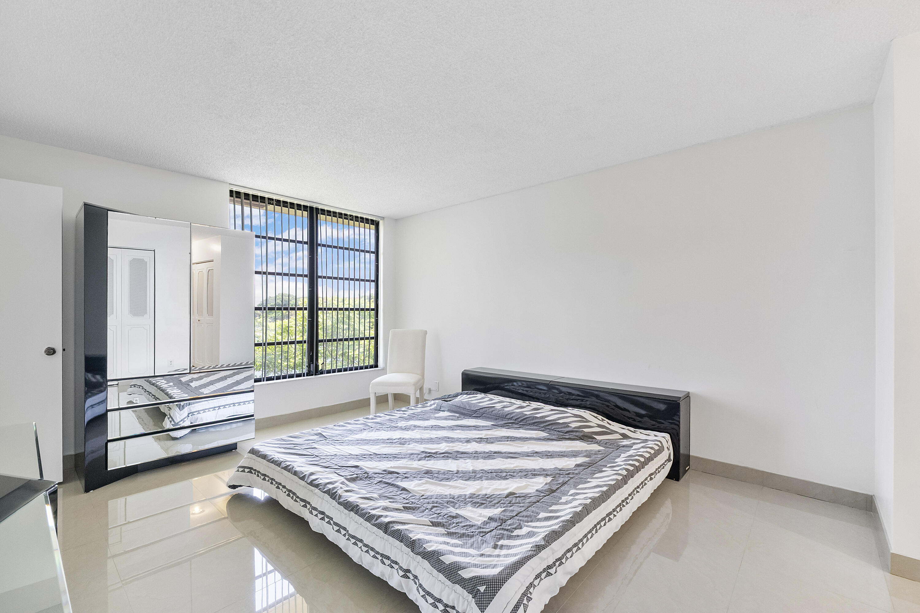 CORAL GATE III CONDO - Residential