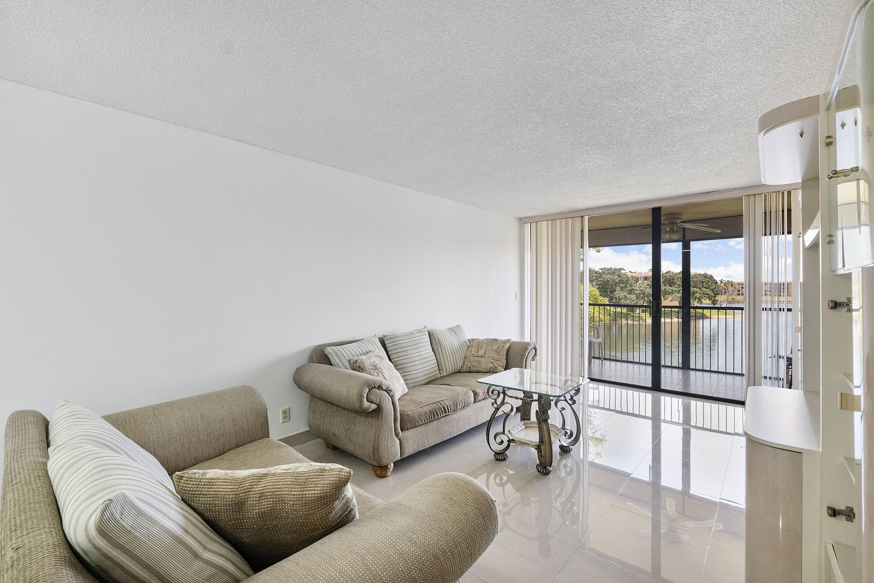 CORAL GATE III CONDO - Residential