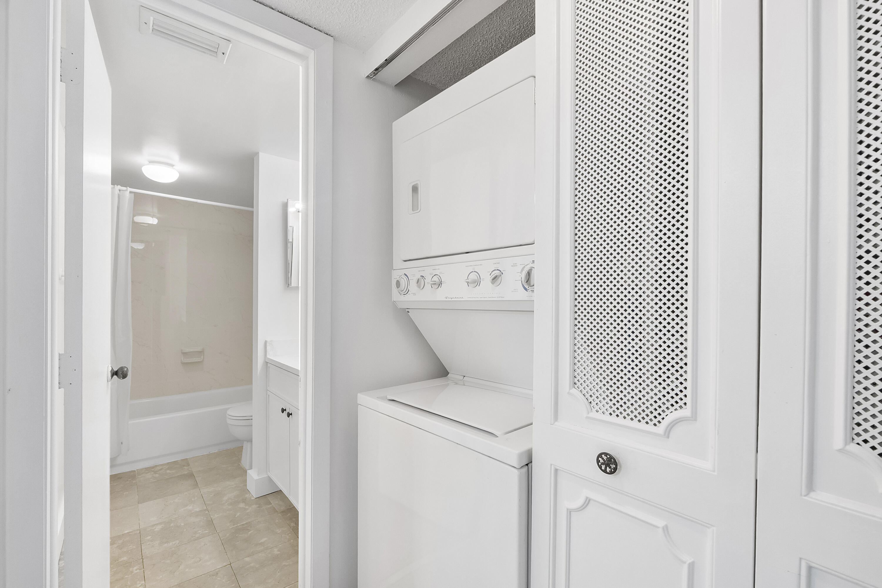 CORAL GATE III CONDO - Residential